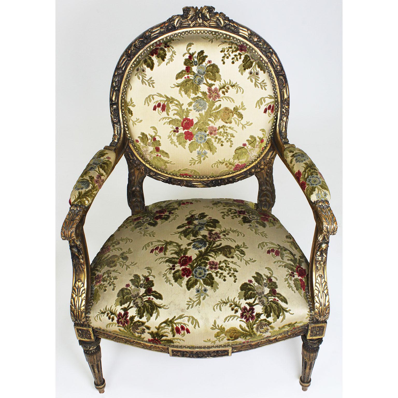 French 19th-20th Century Louis XVI Style Giltwood Carved 3-Piece Salon Suite For Sale 2