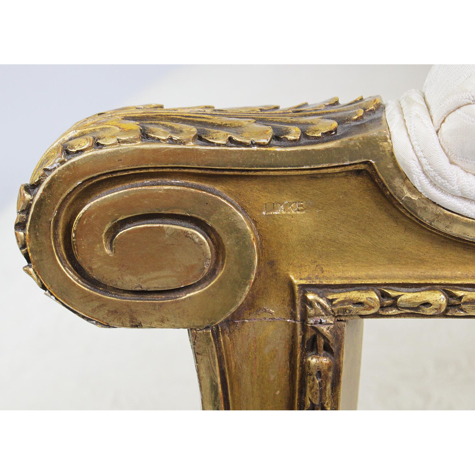 French 19th-20th Century Louis XVI Style Giltwood Carved Settee, François Linke For Sale 8