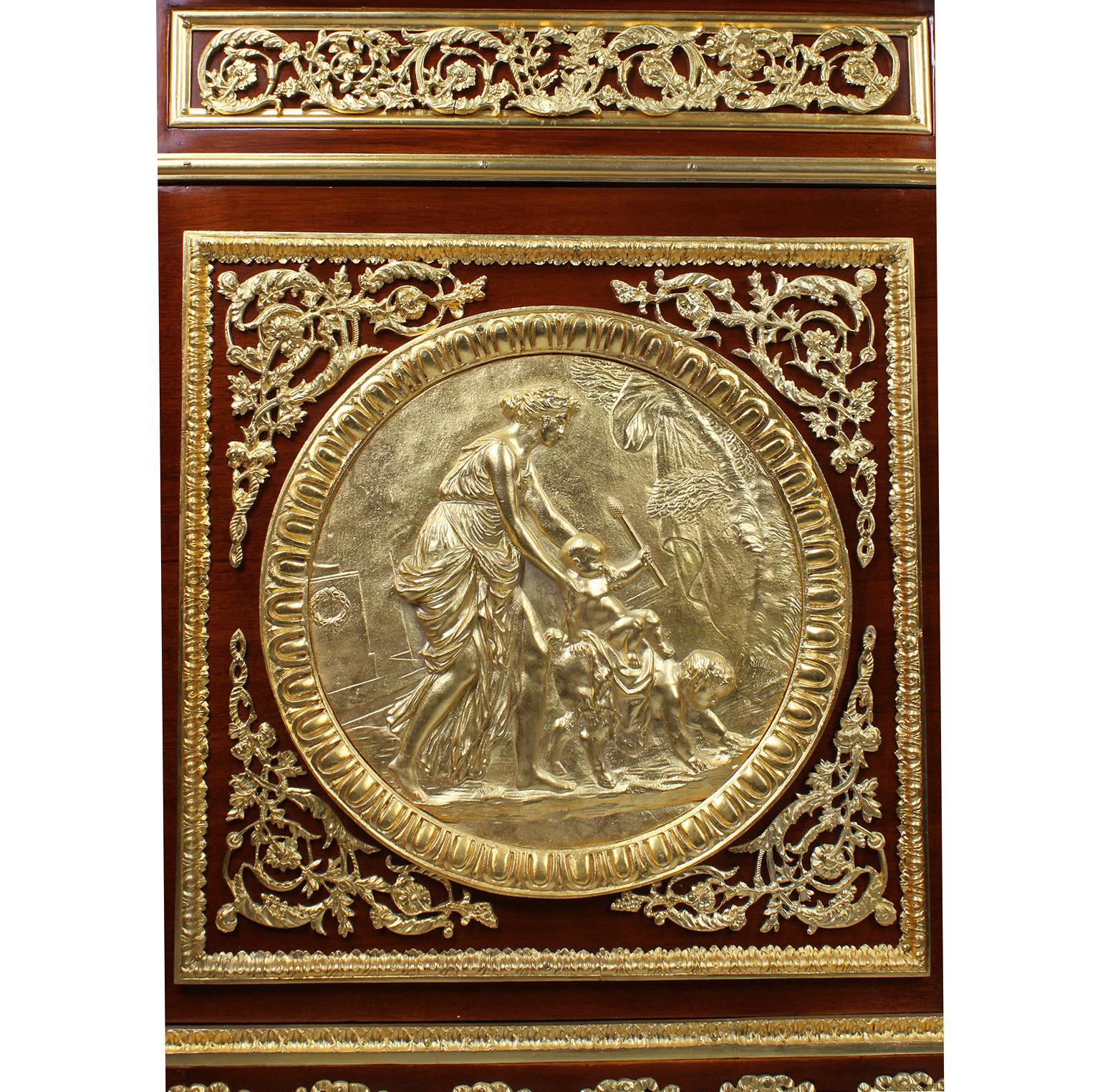 Beeindruckende französische Server-Kommode aus Mahagoni im Louis-XVI.-Stil mit vergoldeter Bronzebeschlägen im Angebot 2