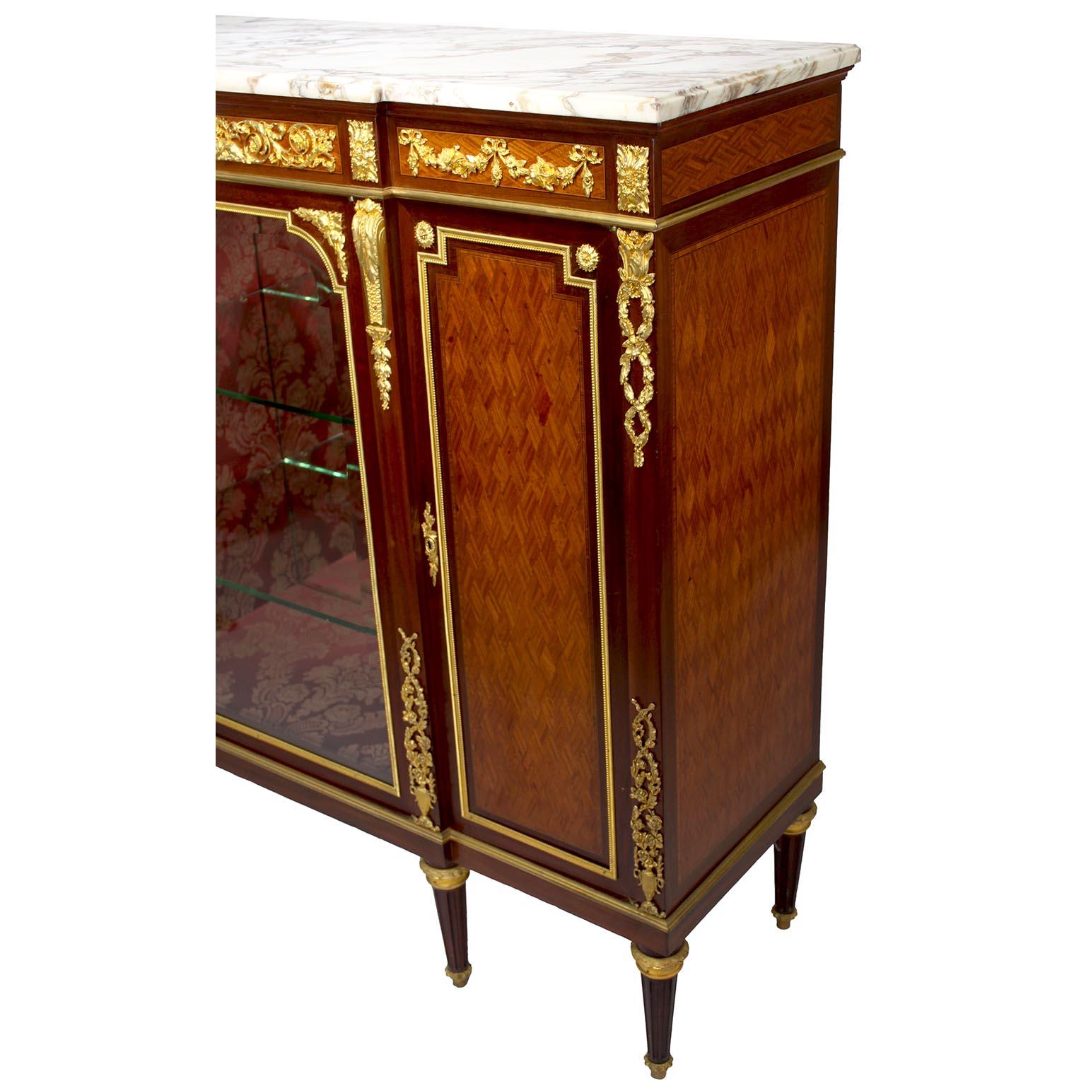 French Louis XVI Style Ormolu Mounted & Tulipwood Vitrine Cabinet, Attr. F.Linke For Sale 6