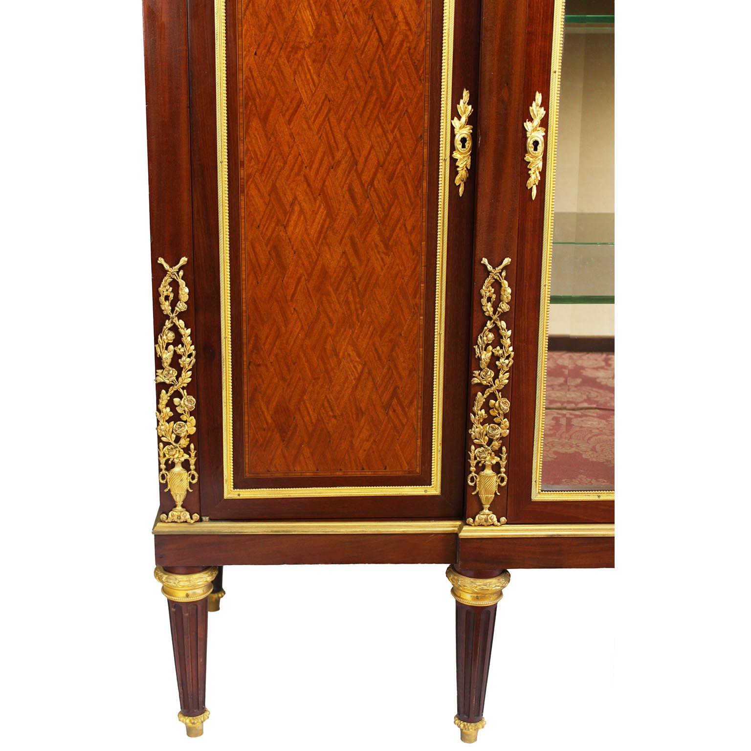 French Louis XVI Style Ormolu Mounted & Tulipwood Vitrine Cabinet, Attr. F.Linke For Sale 1