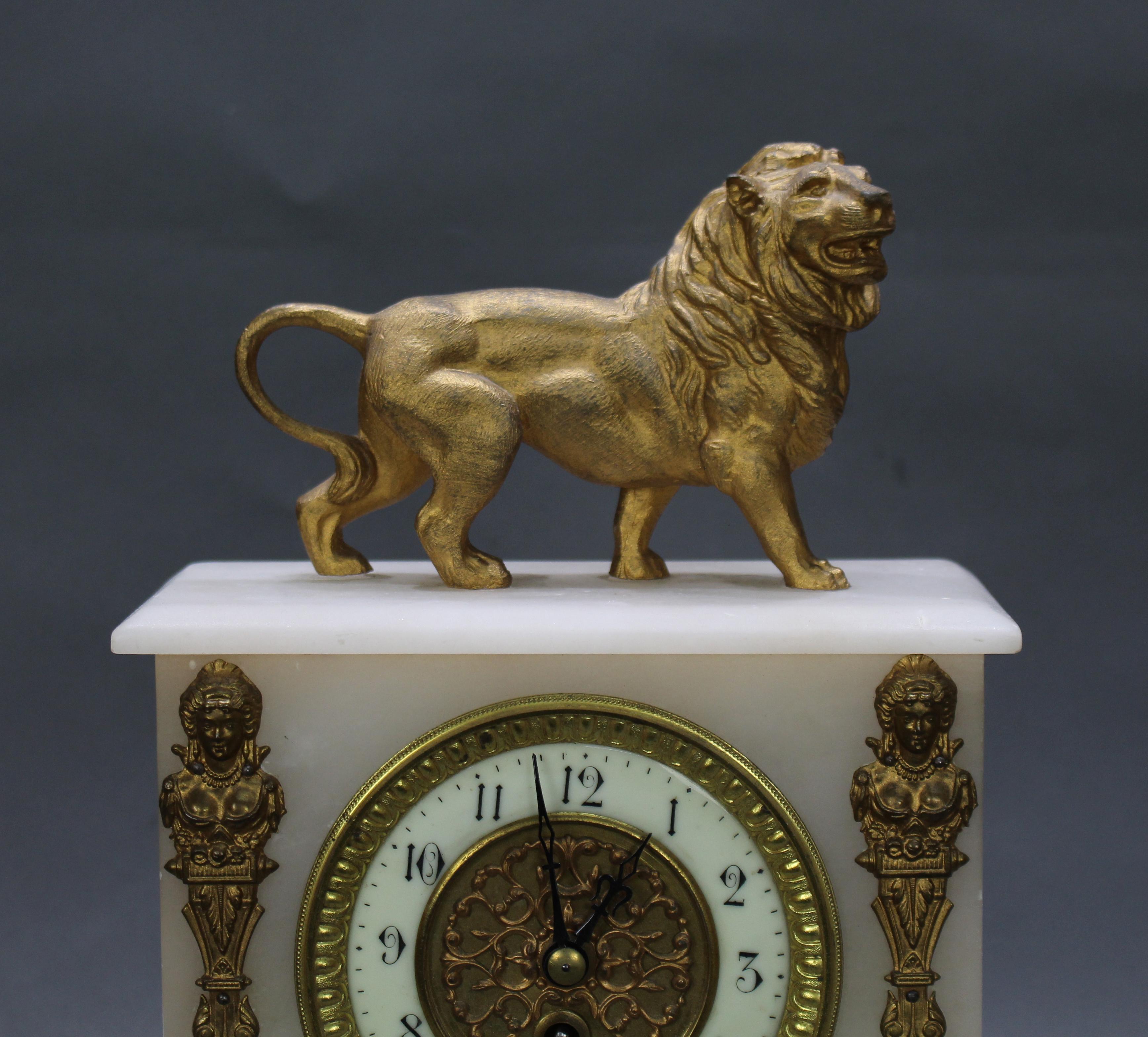 lion clock