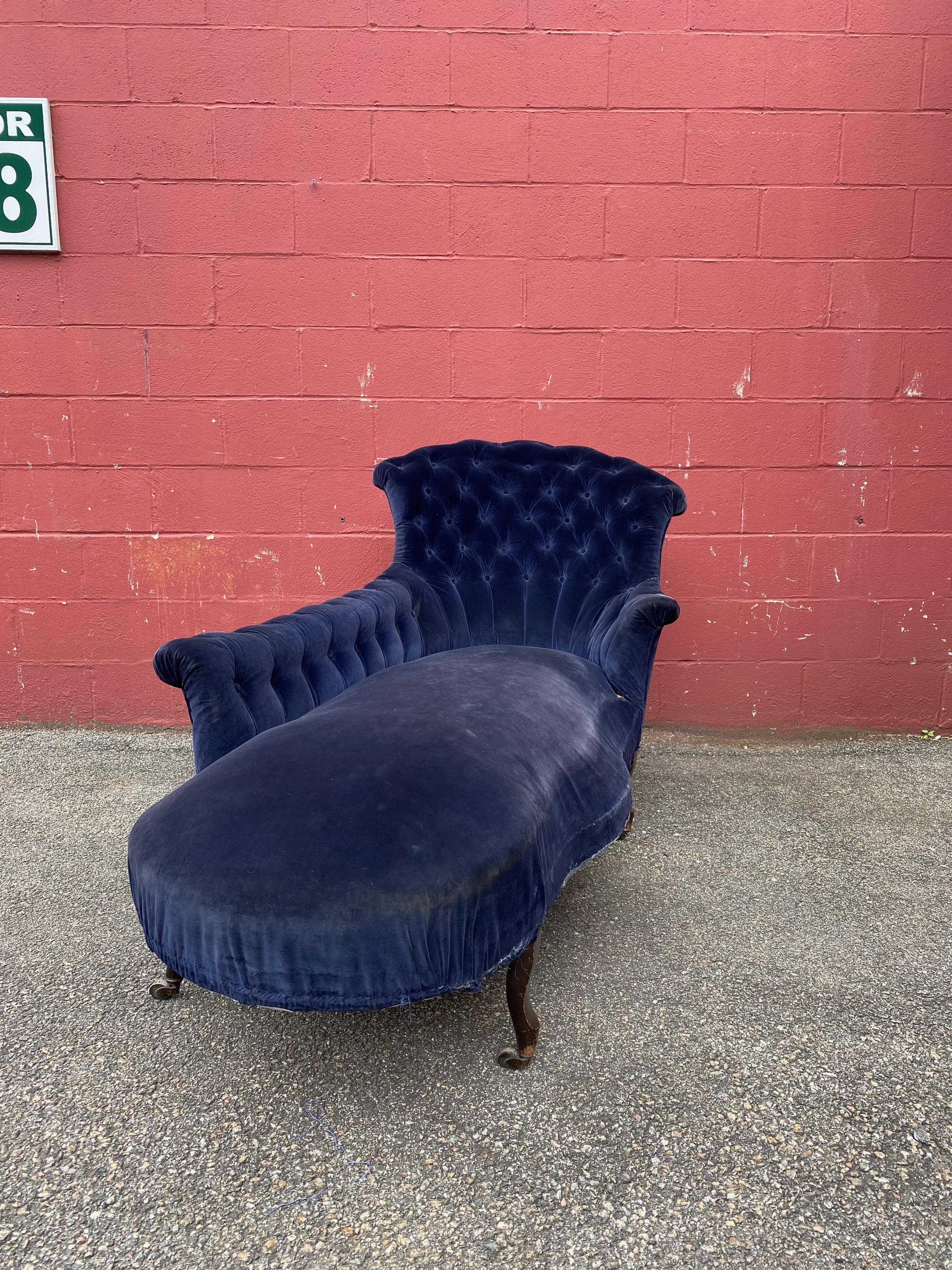 Fabric French 19th C. Chaise Longue in Blue Velvet