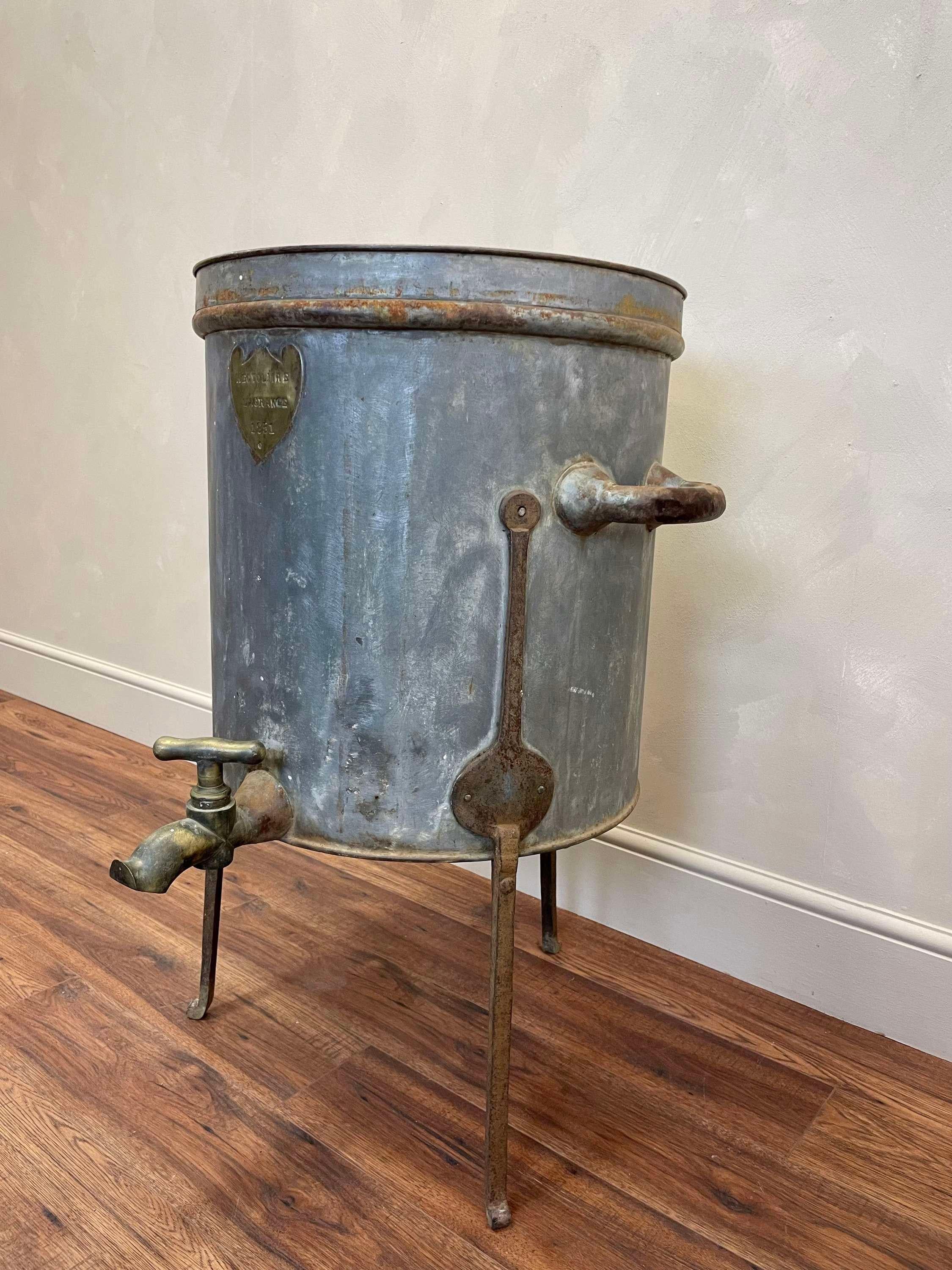 French 19th C Hectolitre Winemakers Measure Planter / Jardiniere In Good Condition In Southampton, GB