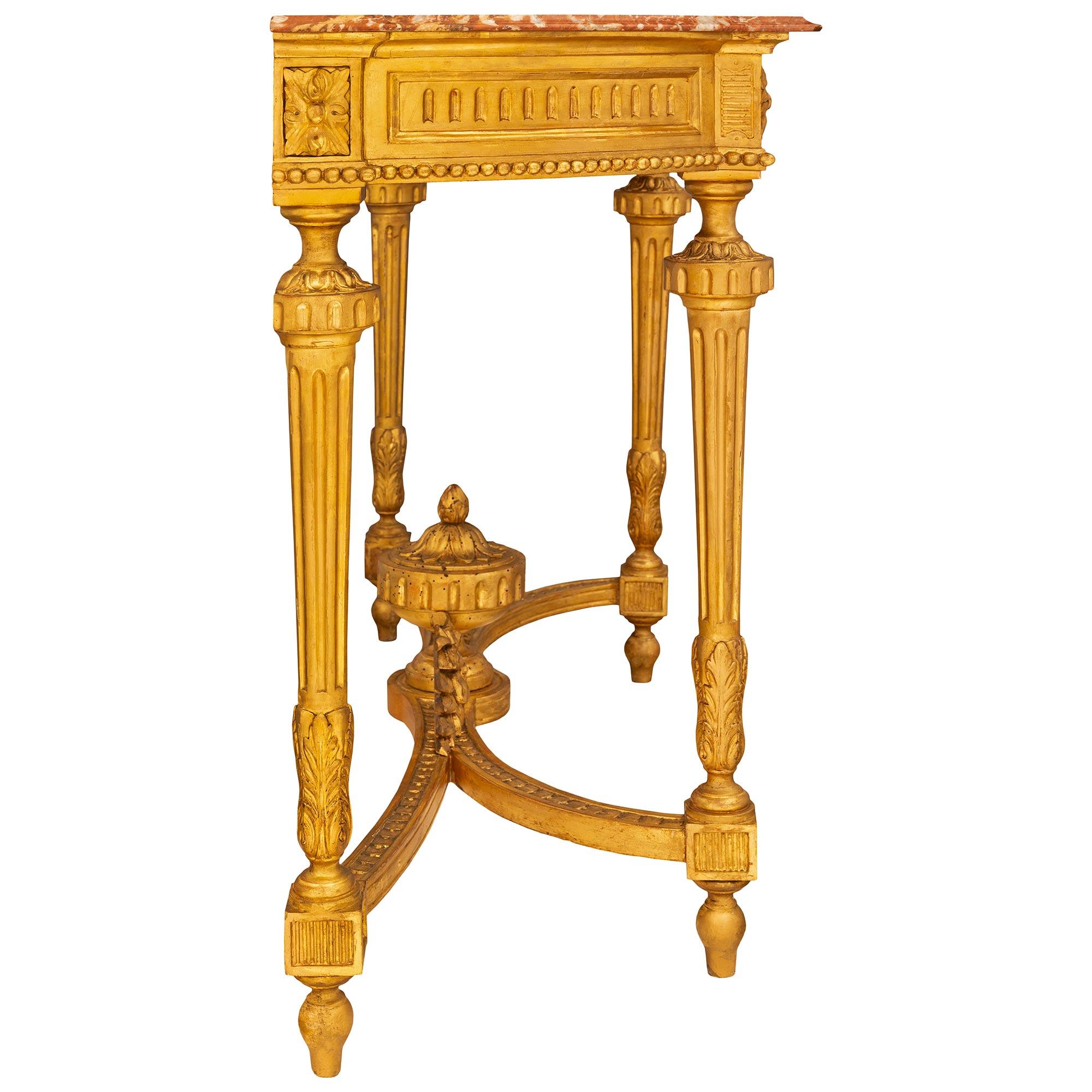 XIXe siècle Français 19e s. Console Louis XVI en bois doré et marbre rosé Vif des Pyrénées en vente