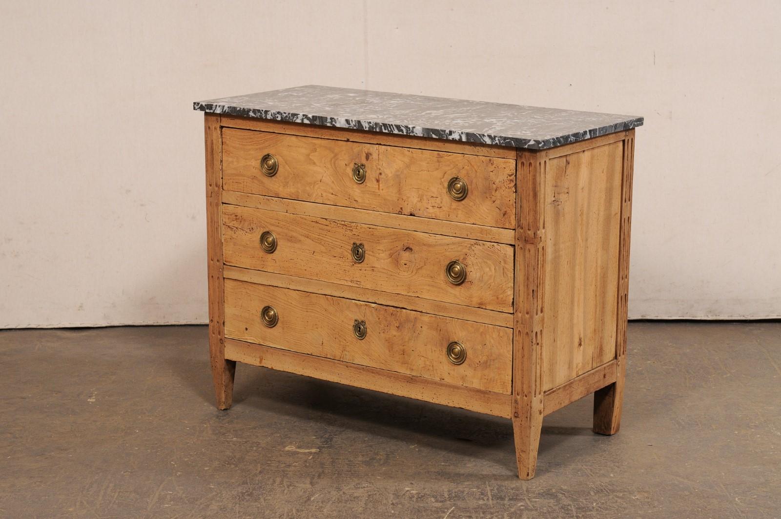 Commode francese in stile Luigi XVI del XIX secolo con piano in marmo originale in vendita 6