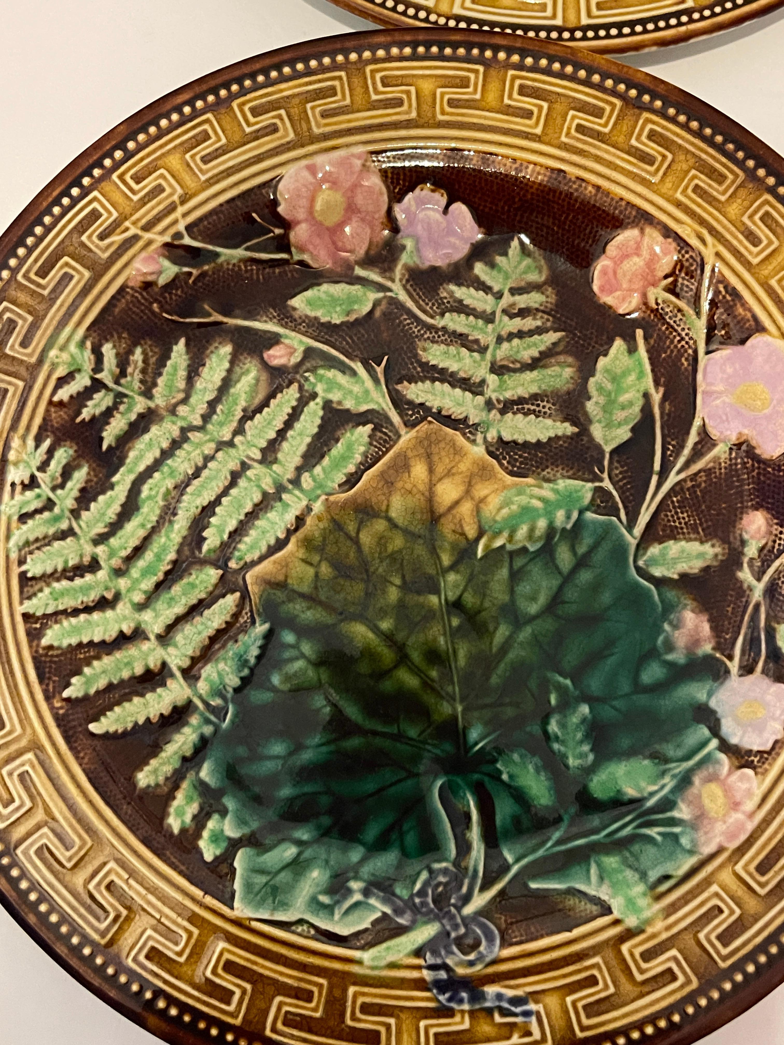 French 19th C. Majolica Set of 12 Plates & dishes, Choisy Le Roi, C.1880 6