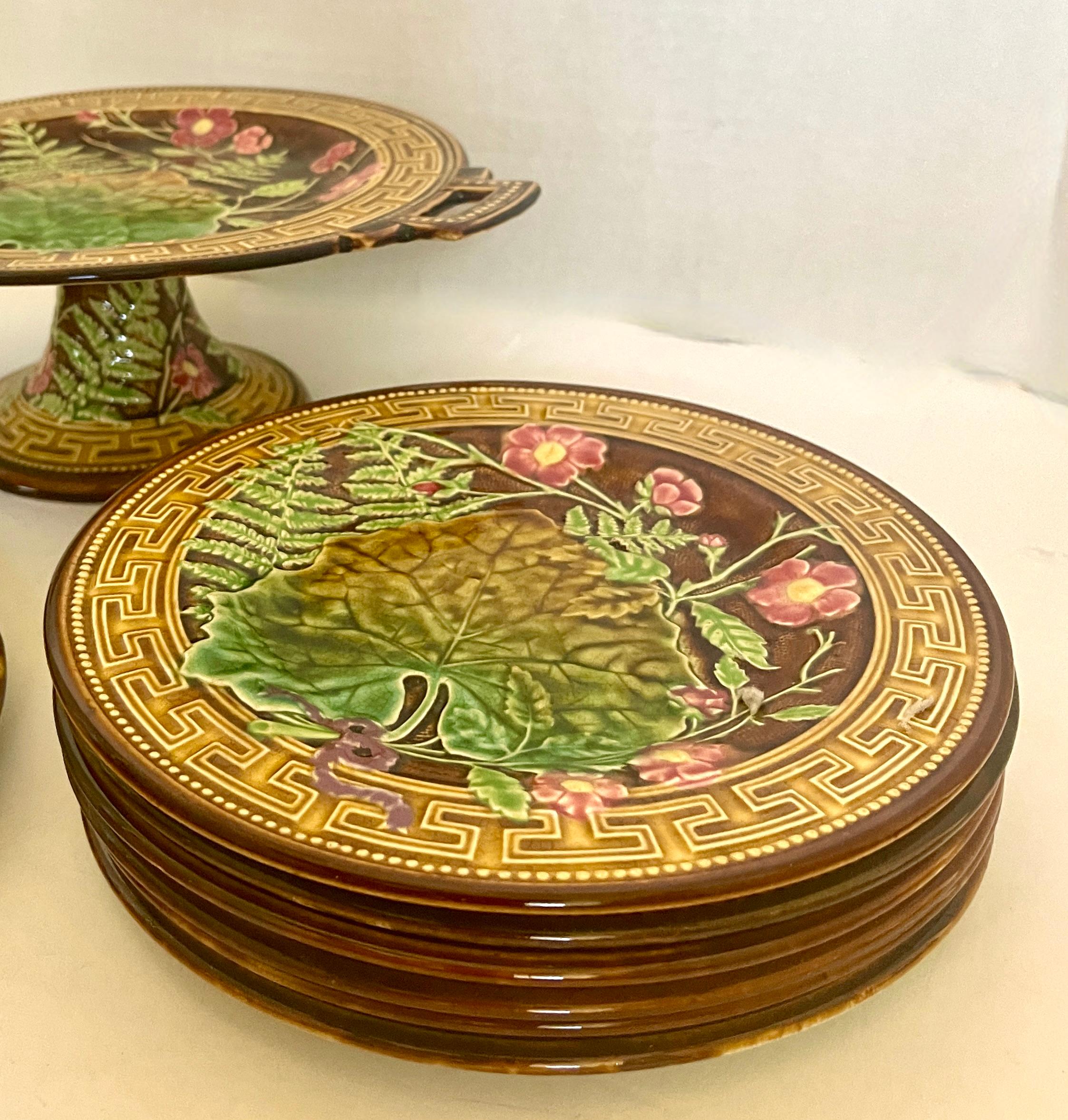 French 19th C. Majolica Set of 12 Plates & dishes, Choisy Le Roi, C.1880 9