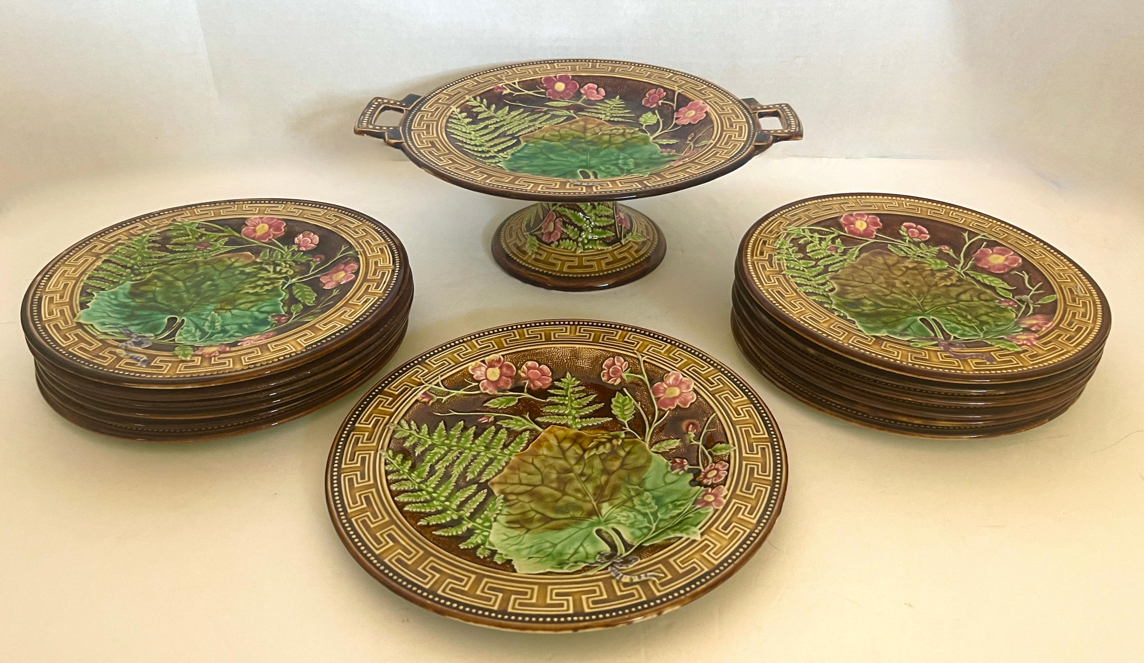 French 19th C. Majolica Set of 12 Plates & dishes, Choisy Le Roi, C.1880 In Good Condition In West Palm Beach, FL