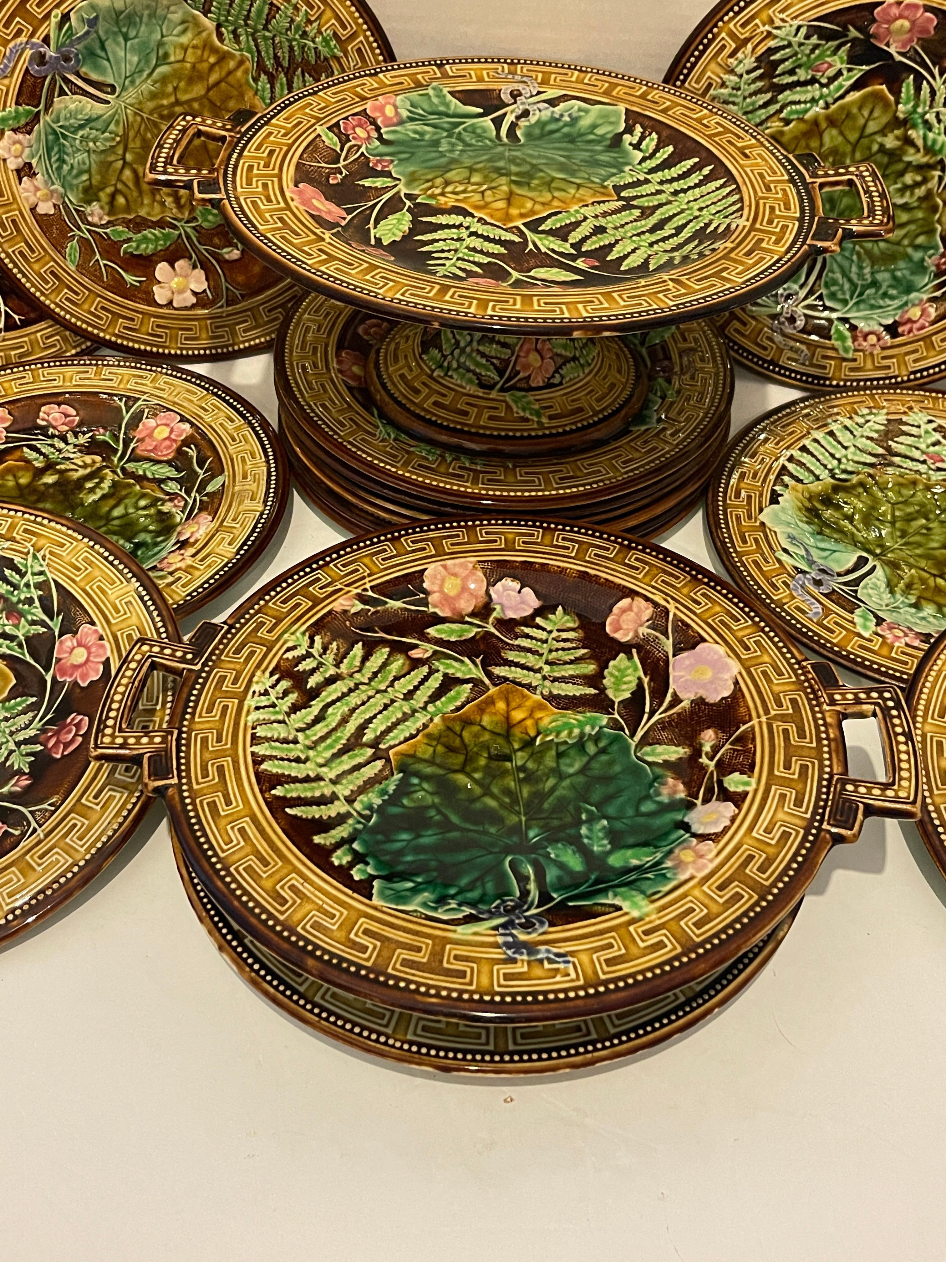 French 19th C. Majolica Set of 12 Plates & dishes, Choisy Le Roi, C.1880 1
