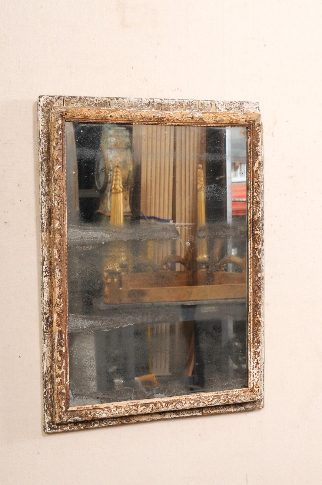 Miroir français du 19e C. avec accents de cadre en bois sculpté, Orig. Verre et peinture en vente 2