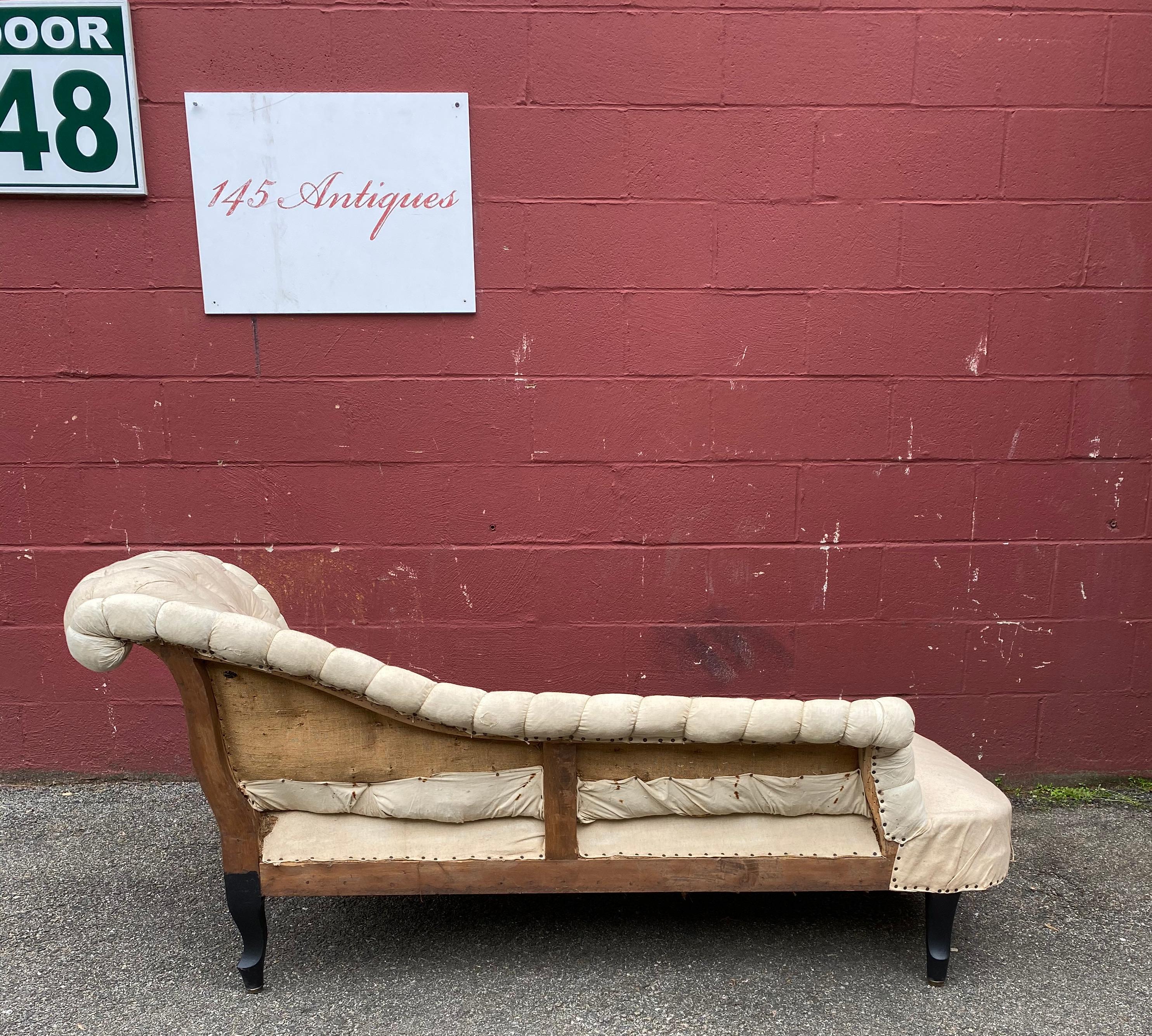 French 19th C Napoleon III Tufted Asymmetrical Chaise Longue 8