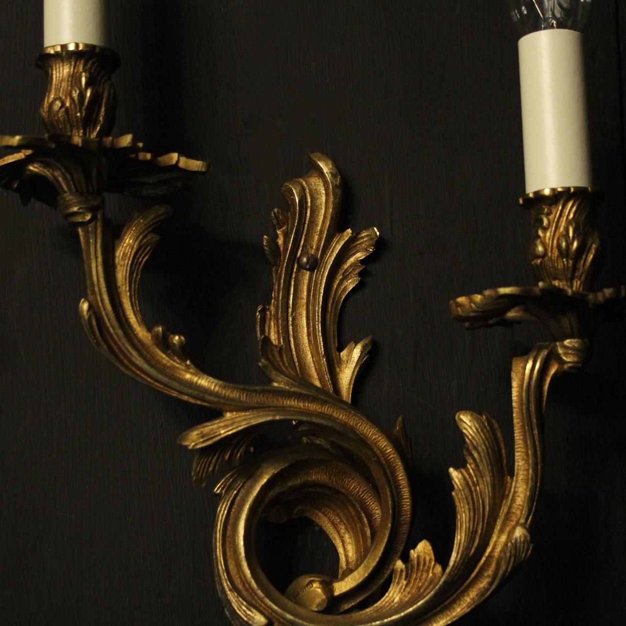 French 19th Century Pair of Gilded Bronze Antique Wall Sconces 4