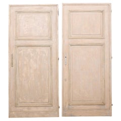 Ensemble de deux portes simples en bois à panneaux surélevés du 19ème siècle français