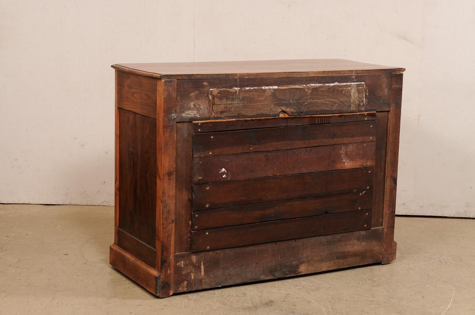 Mobile buffet a 2 porte in legno francese del XIX secolo, 4,5 piedi. Larghezza in vendita 4