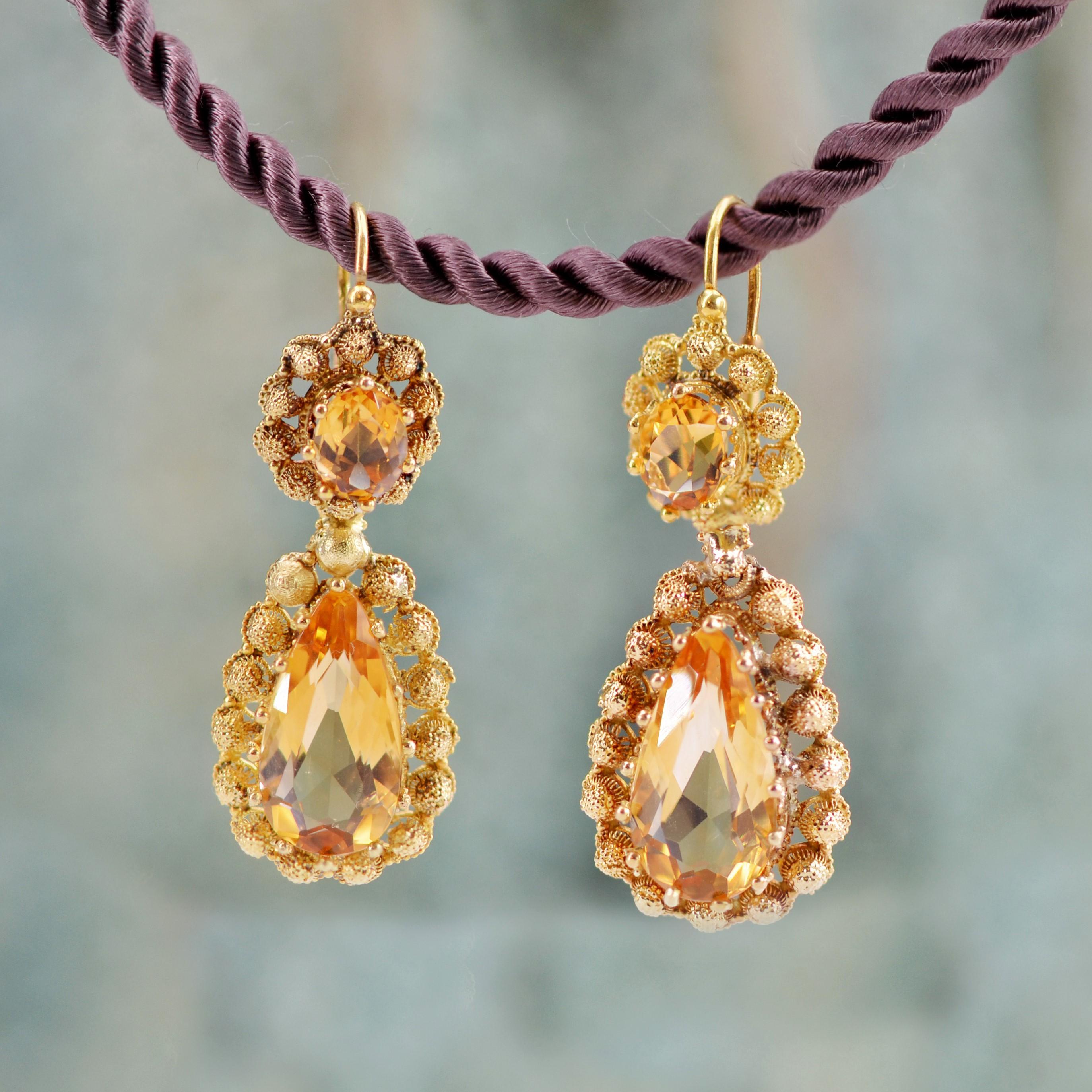 Empire French 19th Century 15 Carats Citrine 18 Karat Yellow Gold Dangle Earrings For Sale