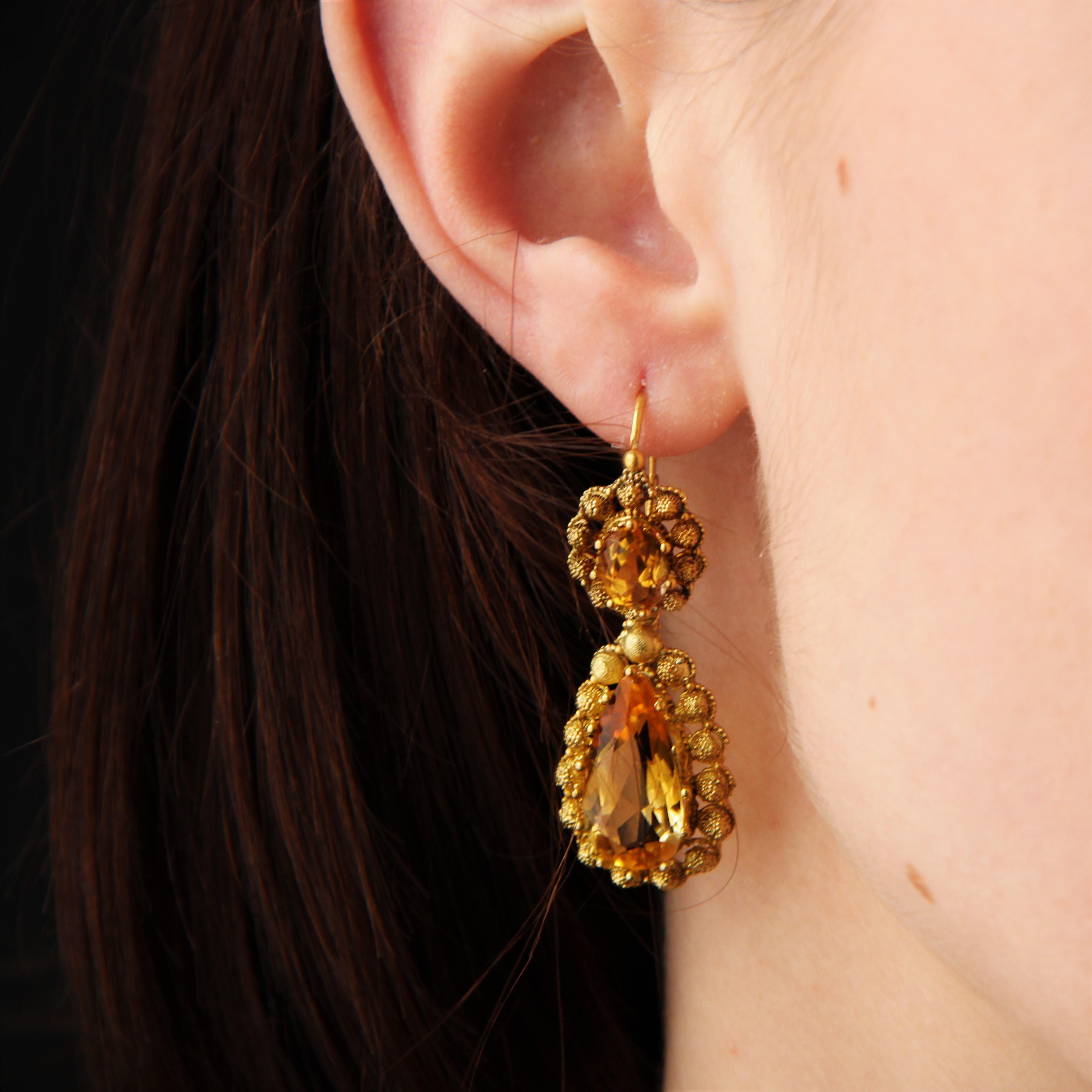 French 19th Century 15 Carats Citrine 18 Karat Yellow Gold Dangle Earrings For Sale 1