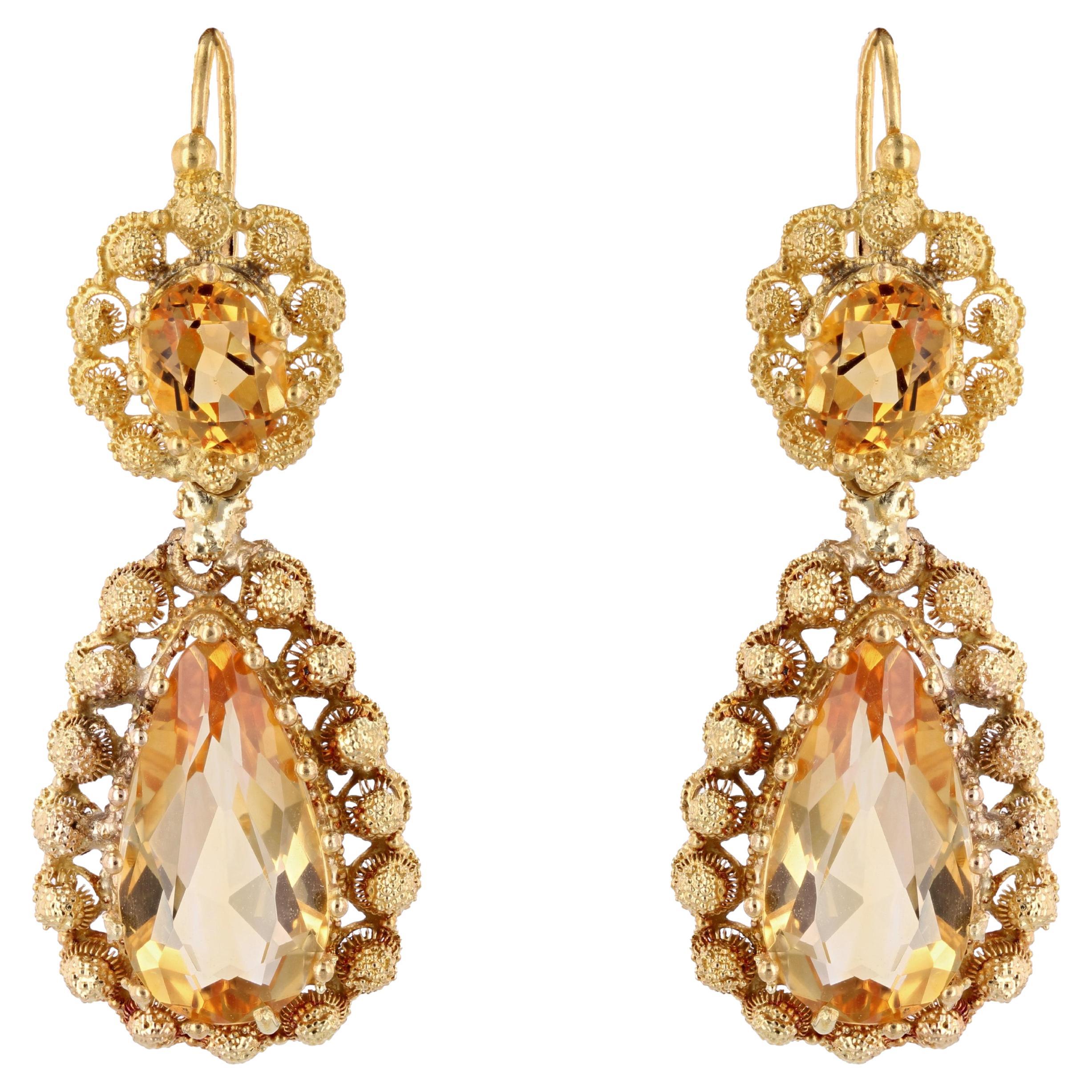 French 19th Century 15 Carats Citrine 18 Karat Yellow Gold Dangle Earrings For Sale