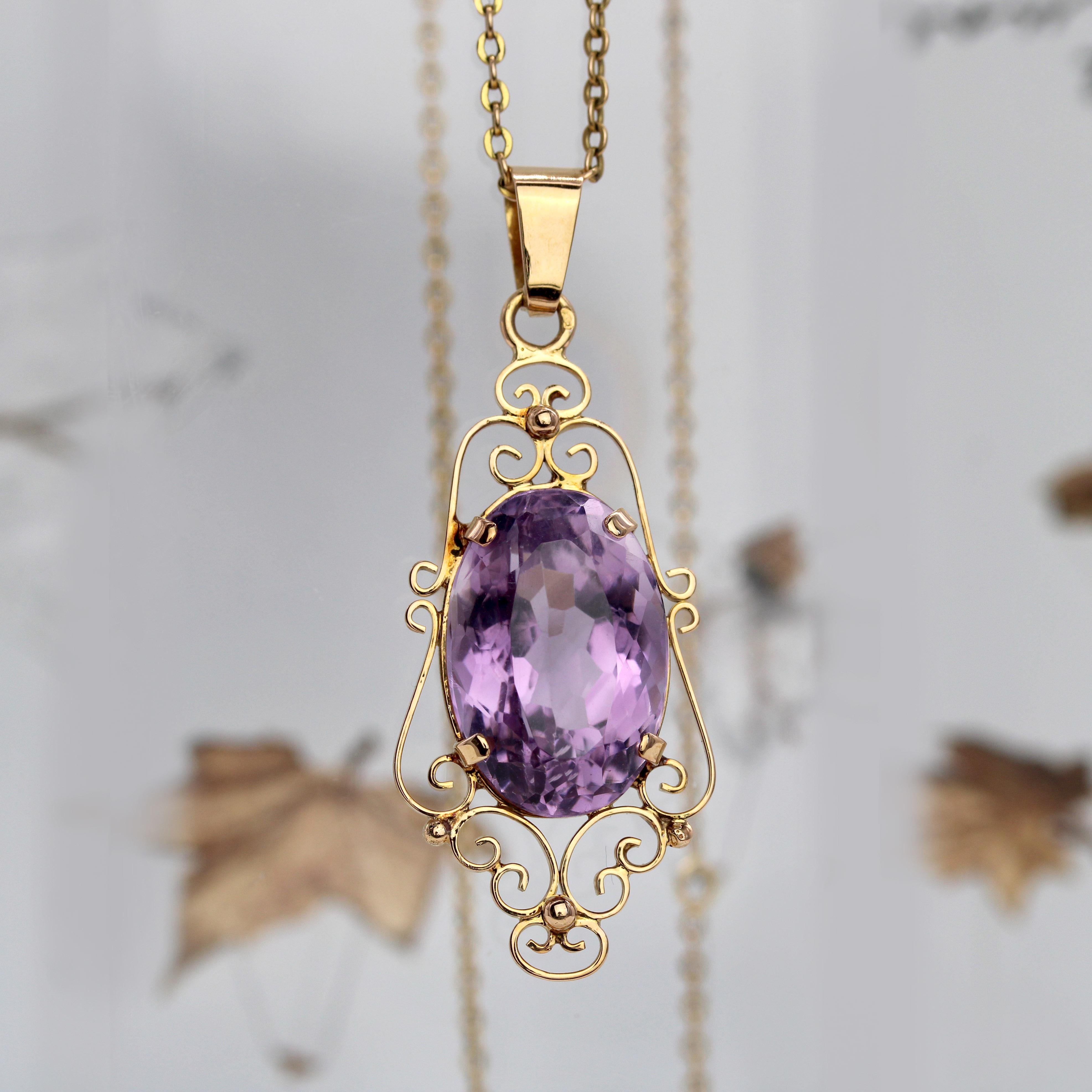 Napoléon III Pendentif en or rose 18 carats avec améthyste 16,5 carats du XIXe siècle en vente