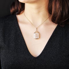 Pendentif médaillon d'ouverture en or rose 18 carats du XIXe siècle, de style français