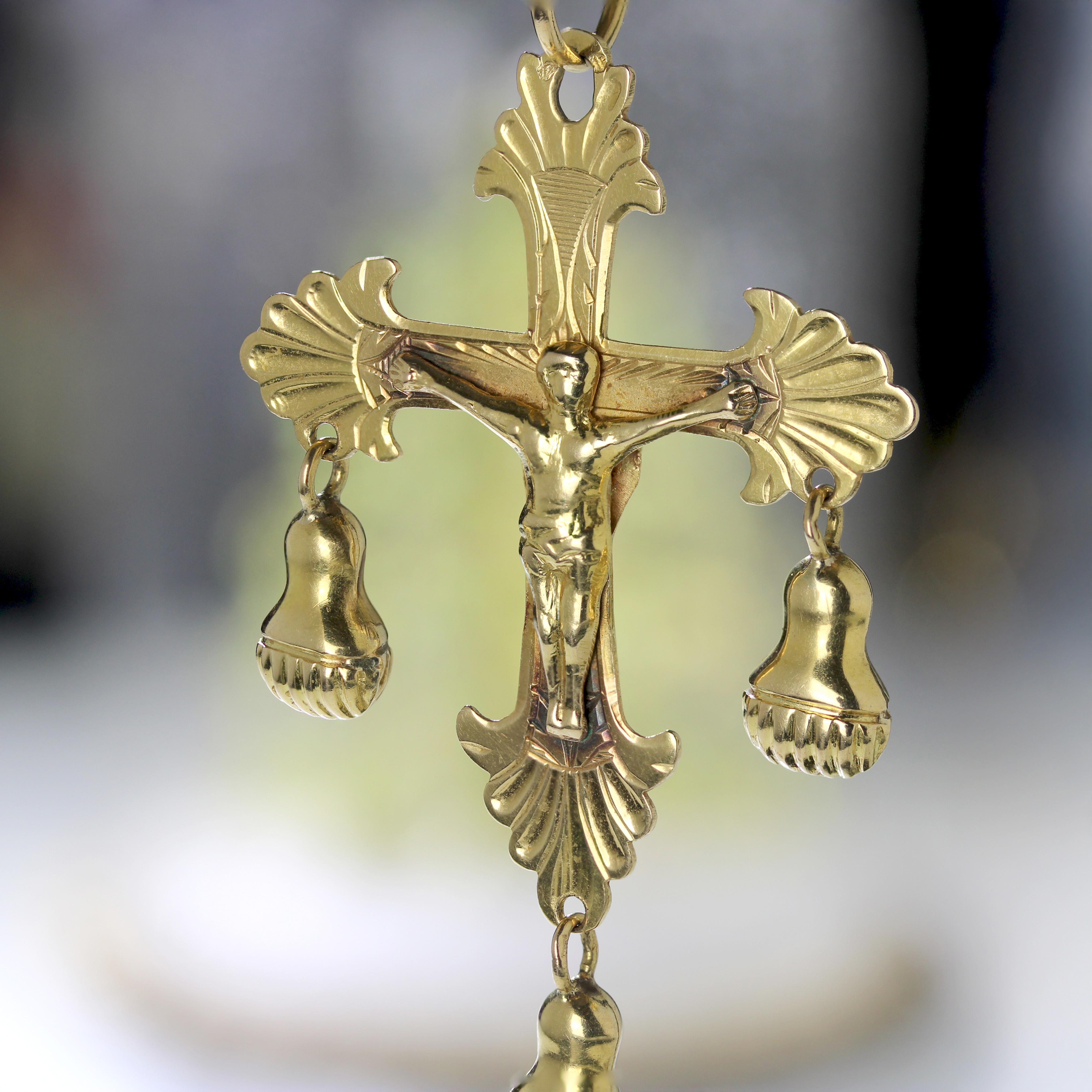 Ciondolo a croce regionale francese del XIX secolo in oro rosa 18 carati in vendita 4