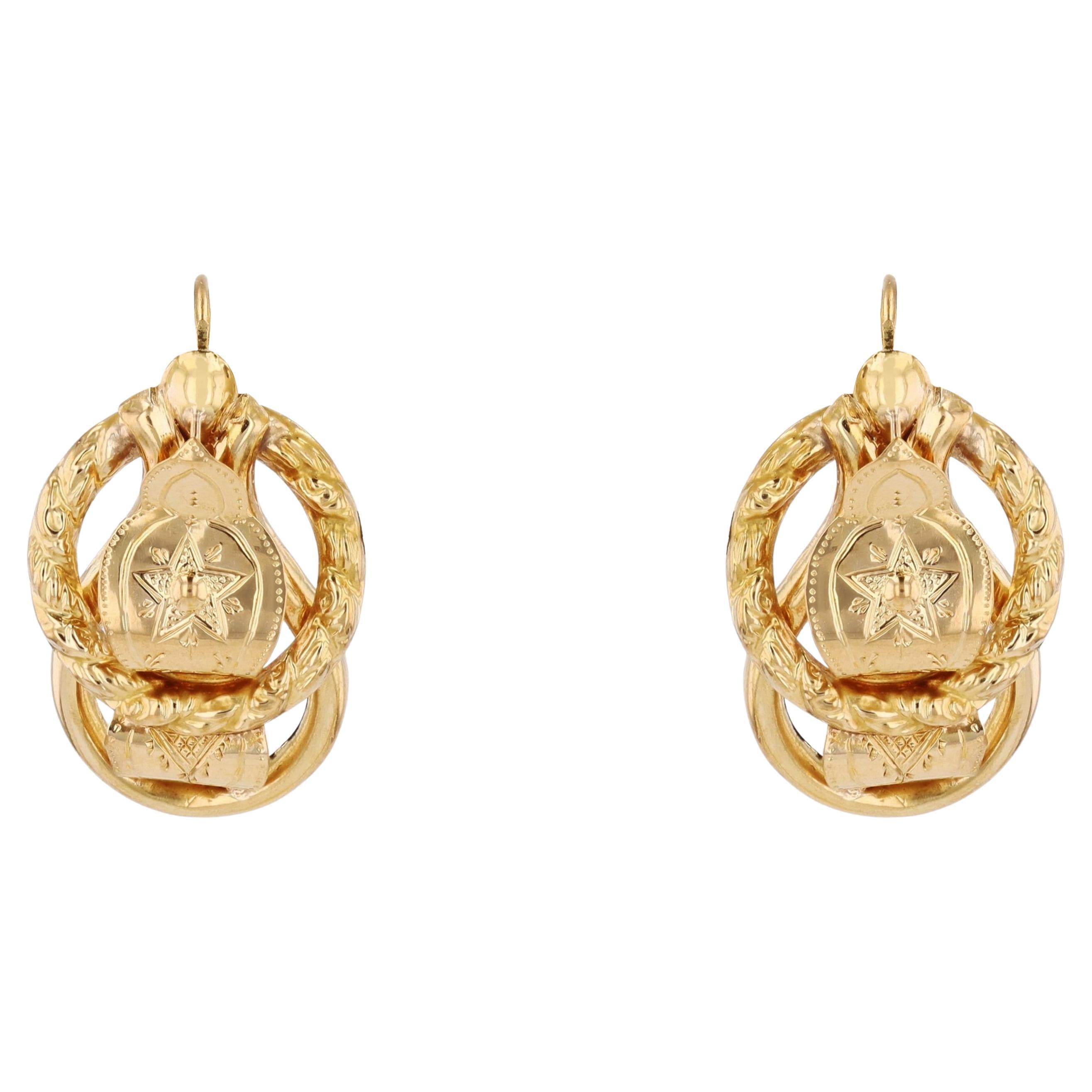 French 19th Century 18 Karat Yellow Gold Leverback Earrings in vendita