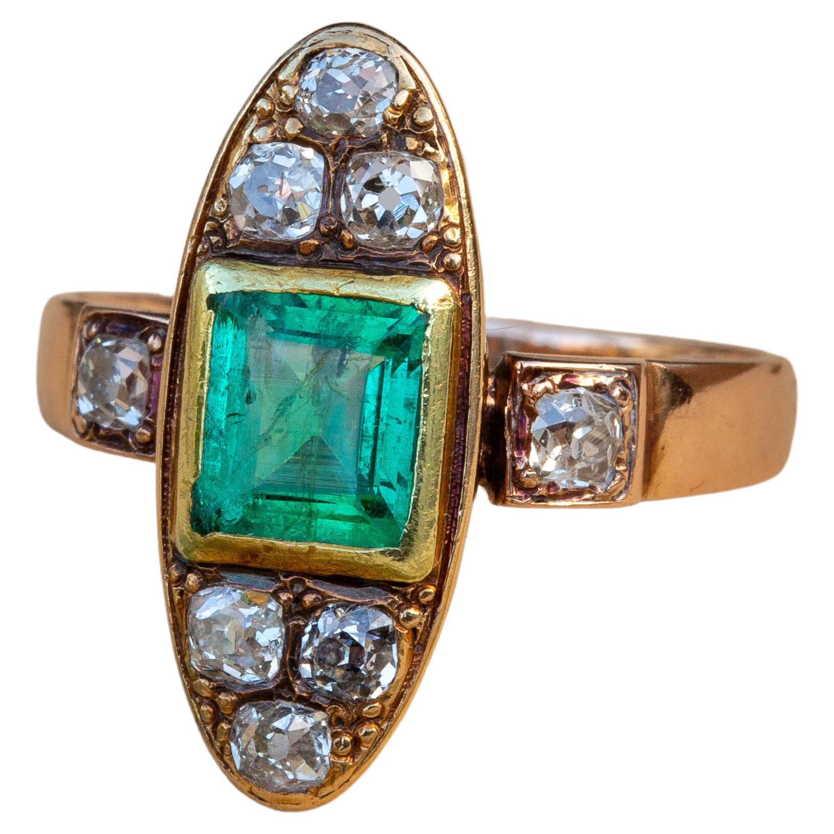 French 19th Century 18K Gold Ring with Emerald and Old Mine Cut Diamonds