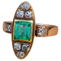 French 19th Century 18K Gold Ring with Emerald and Old Mine Cut Diamonds