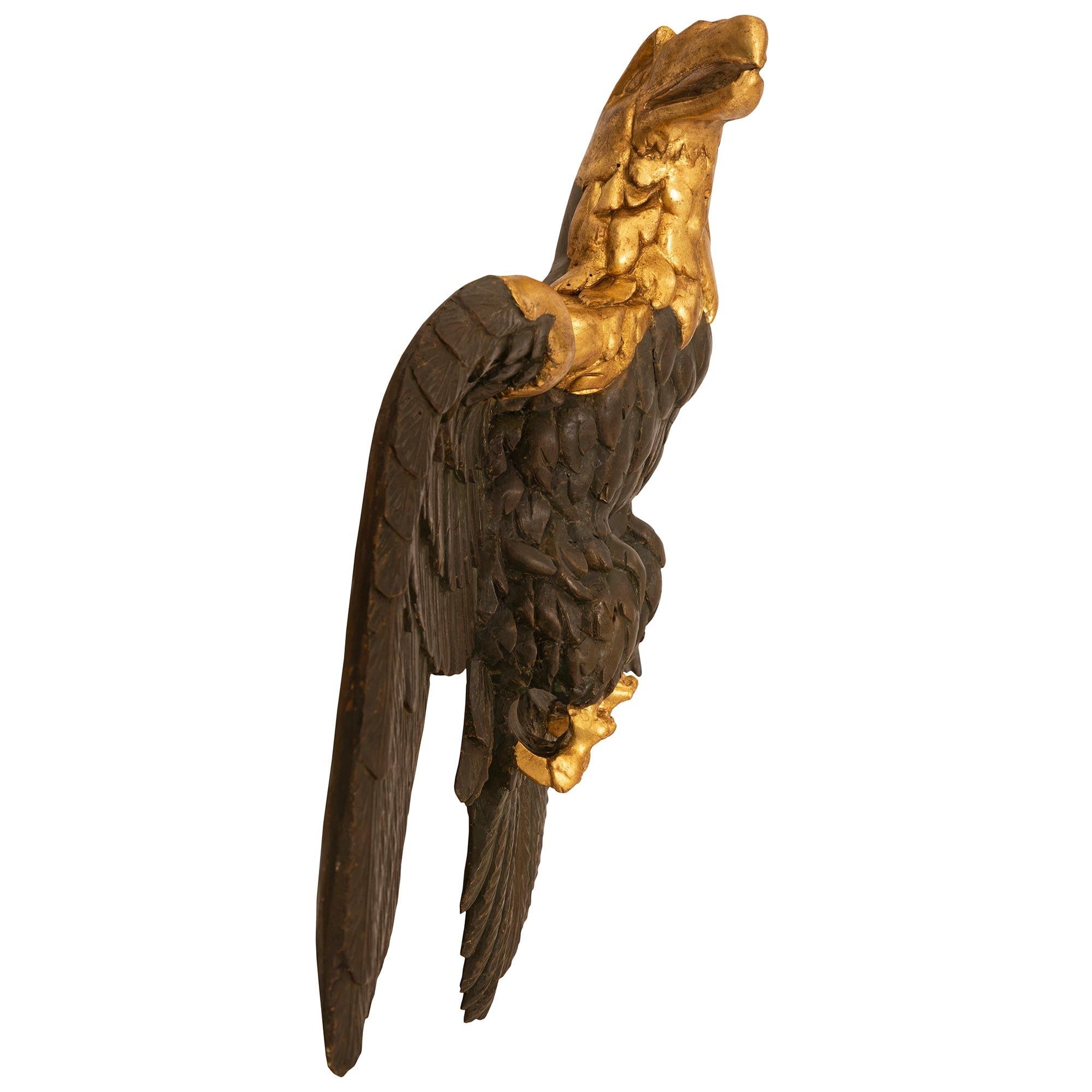 French 19th Century 1st Empire Period Giltwood and Polychrome Eagle Wall Decor In Good Condition For Sale In West Palm Beach, FL