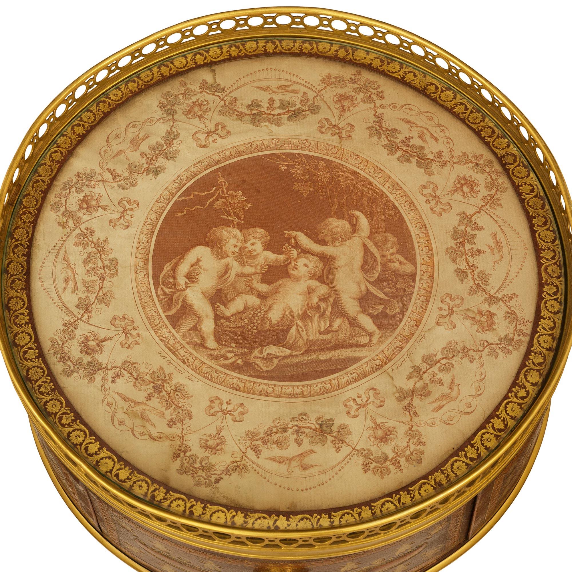 Table d'appoint en cuir et bronze doré, d'époque 1er Empire, vers 1805 en vente 4