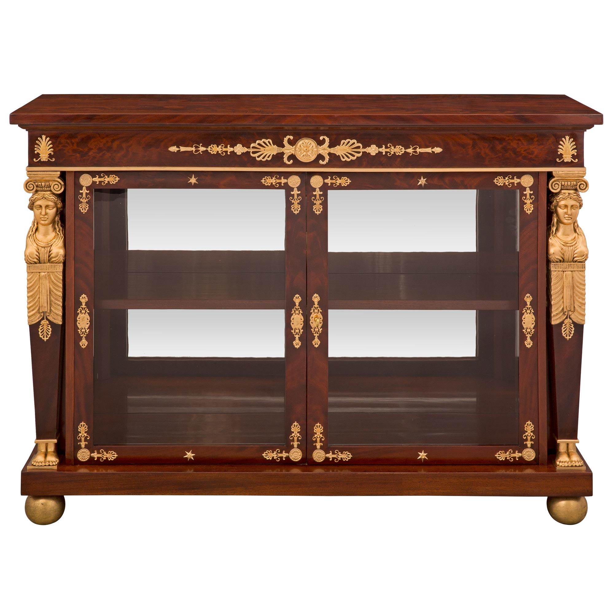 French 19th Century 1st Empire Period Mahogany, Ormolu, and Giltwood Vitrine For Sale