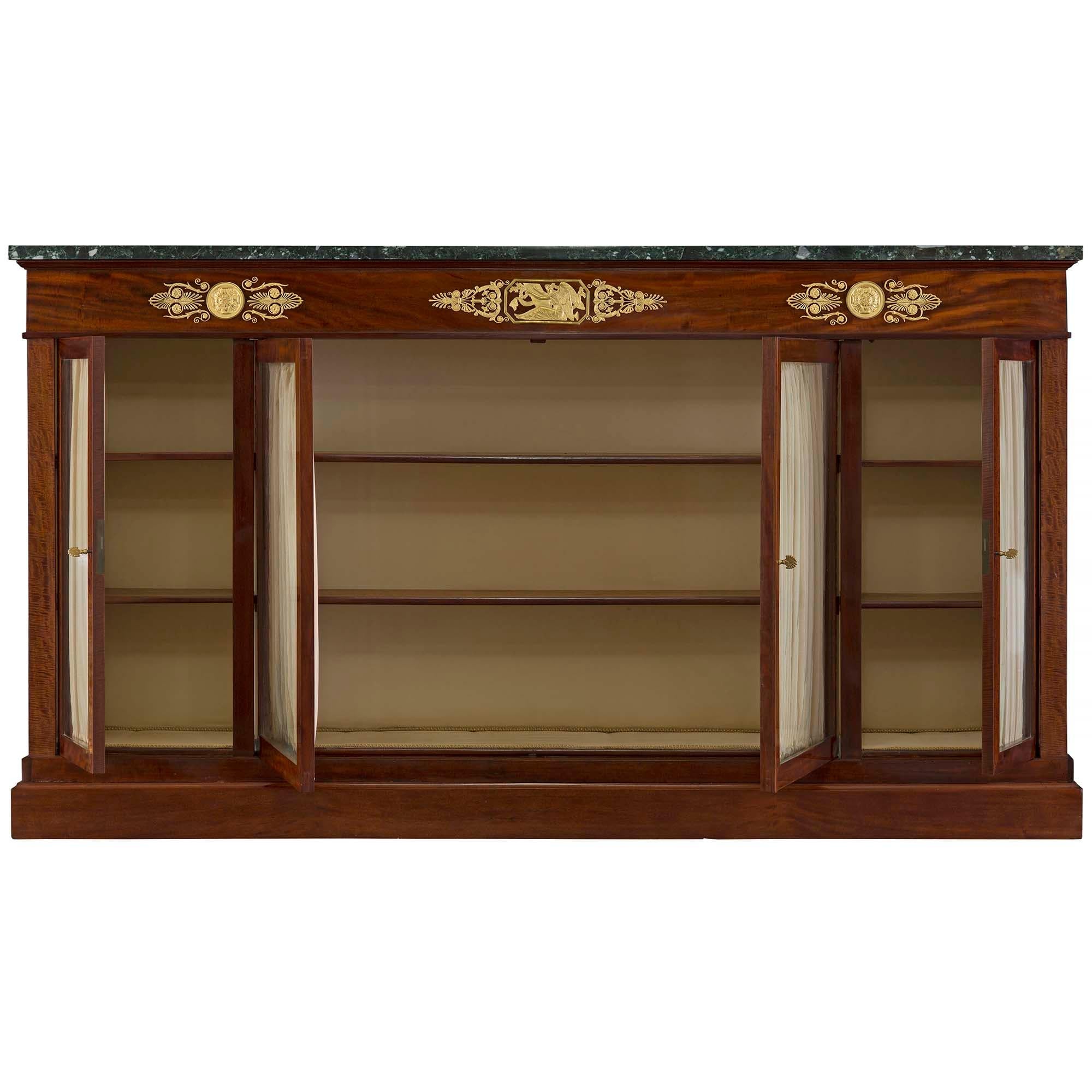 French 19th Century 1st Empire Period Mahogany, Ormolu and Marble Vitrine In Good Condition For Sale In West Palm Beach, FL