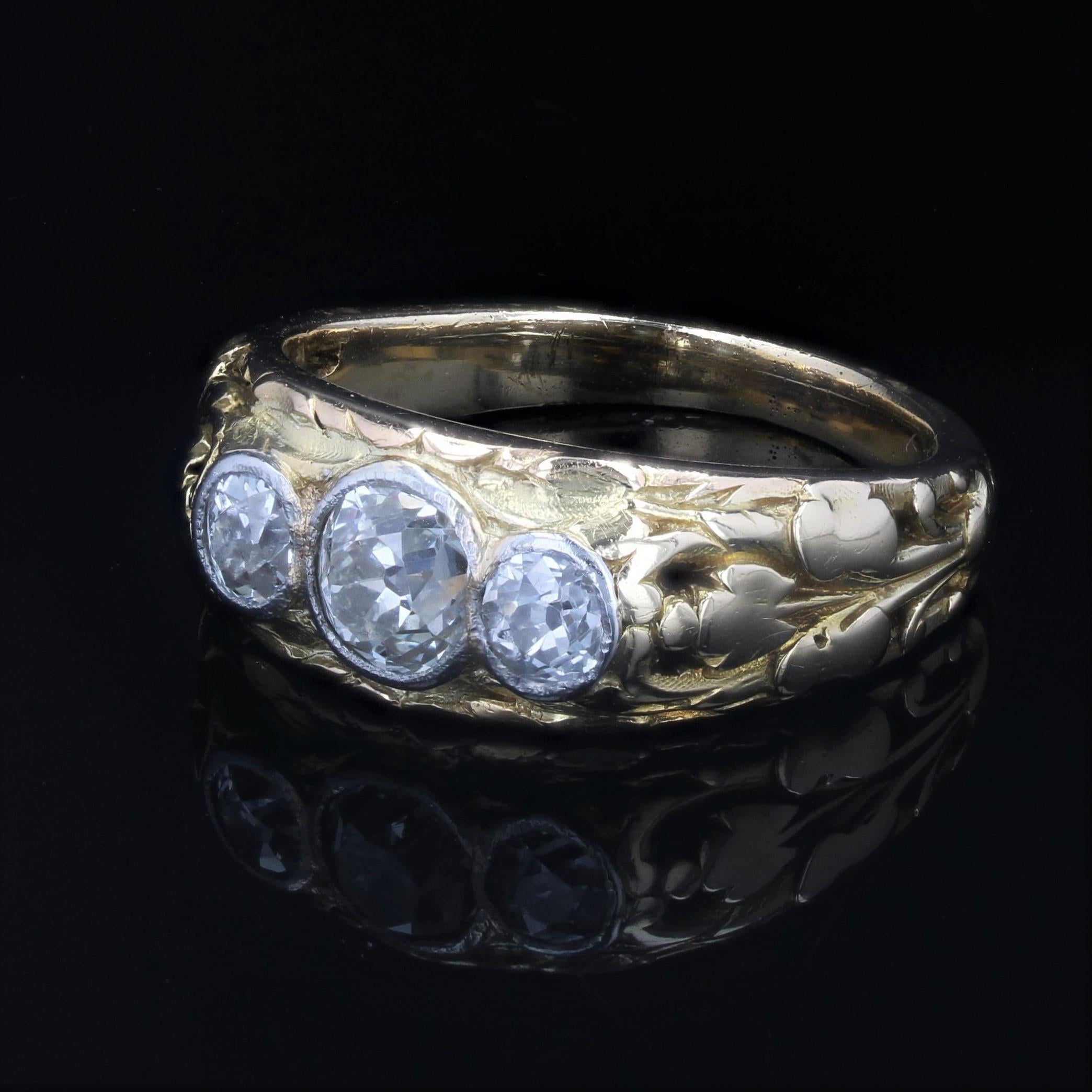 French 19th Century 3 Diamonds 18 Karat Yellow Gold Bangle Ring In Good Condition For Sale In Poitiers, FR