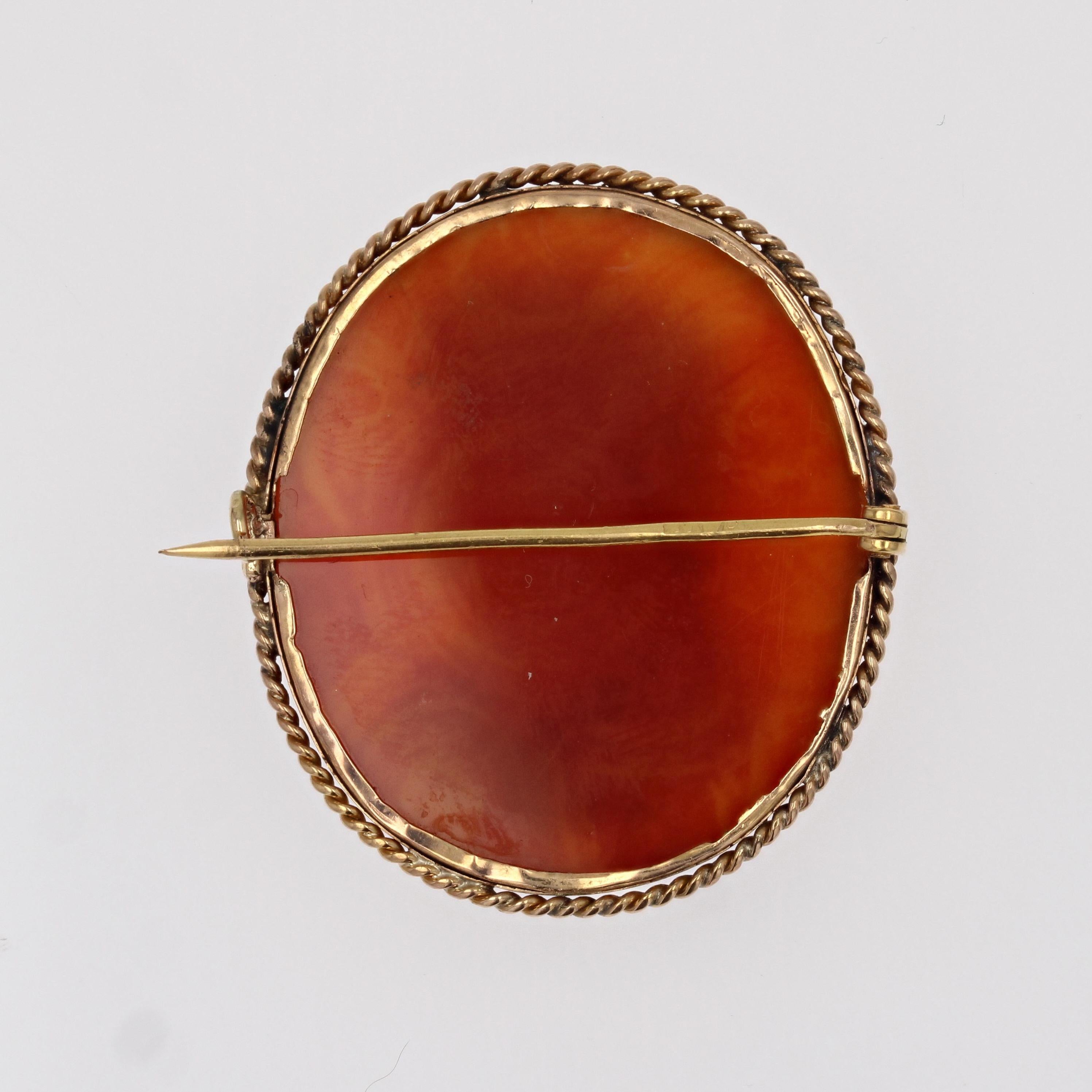 French 19th Century Agate Cameo 18 Karat Yellow Gold Brooch For Sale 5
