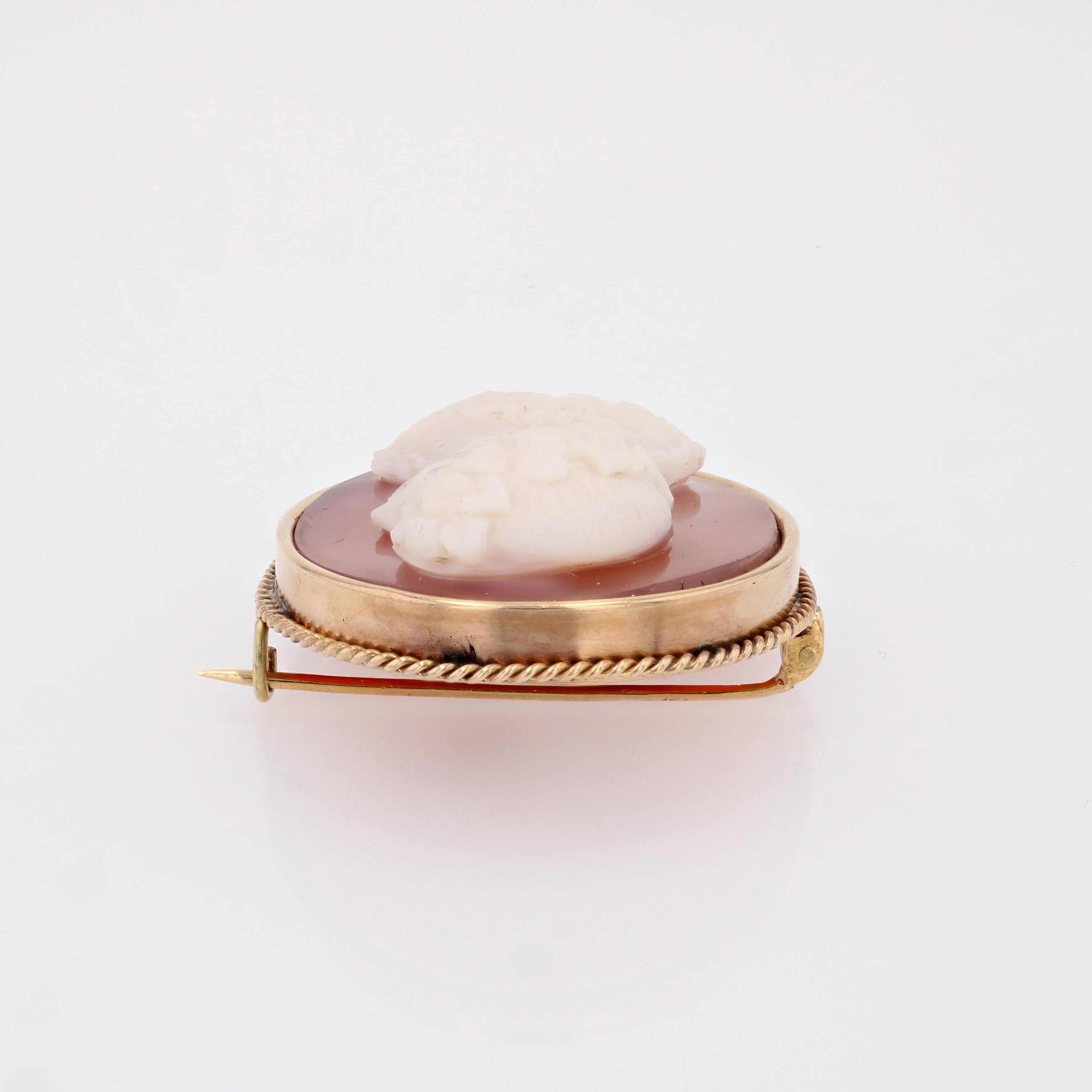 French 19th Century Agate Cameo 18 Karat Yellow Gold Brooch For Sale 9