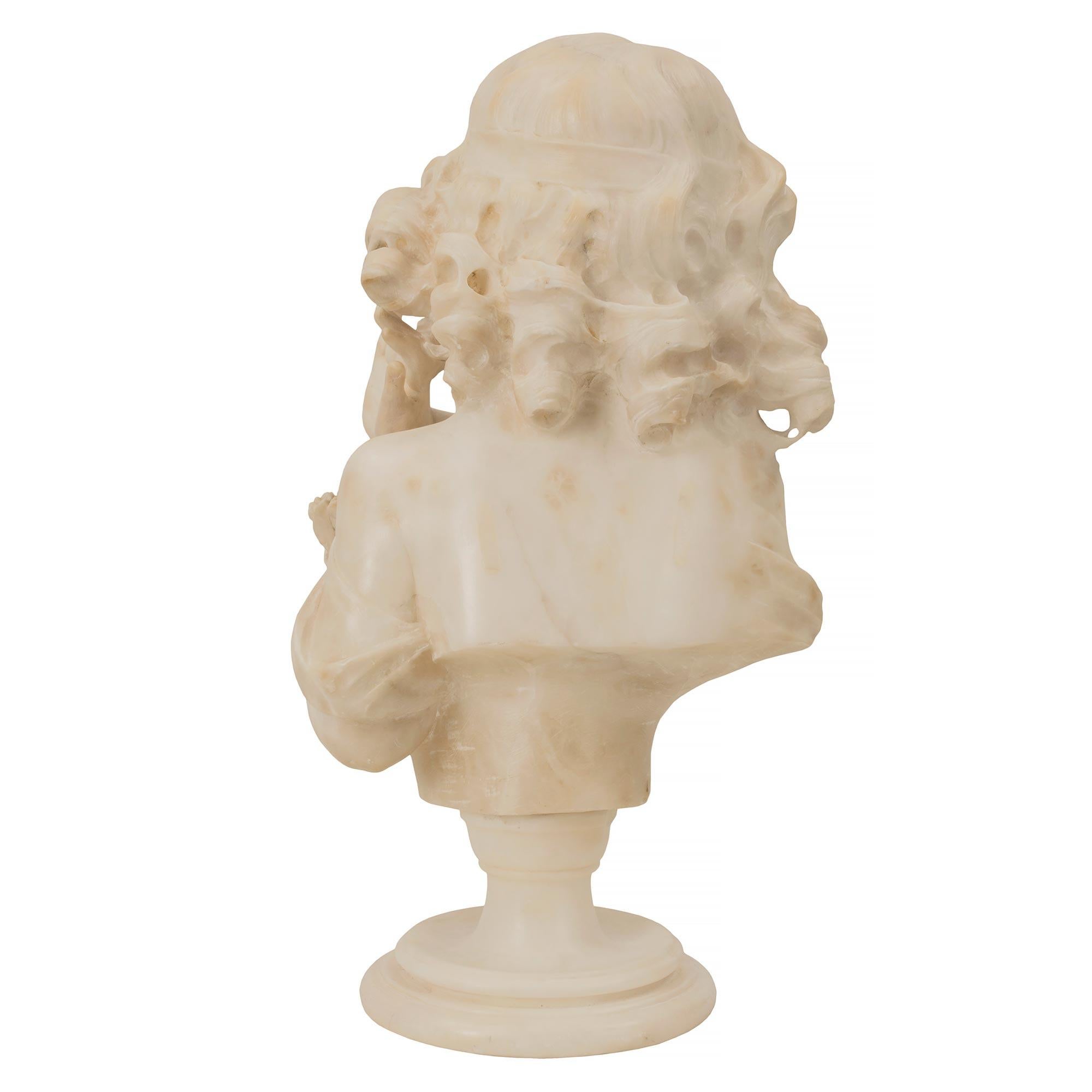 Français Buste de jeune femme en albâtre du 19e siècle en vente