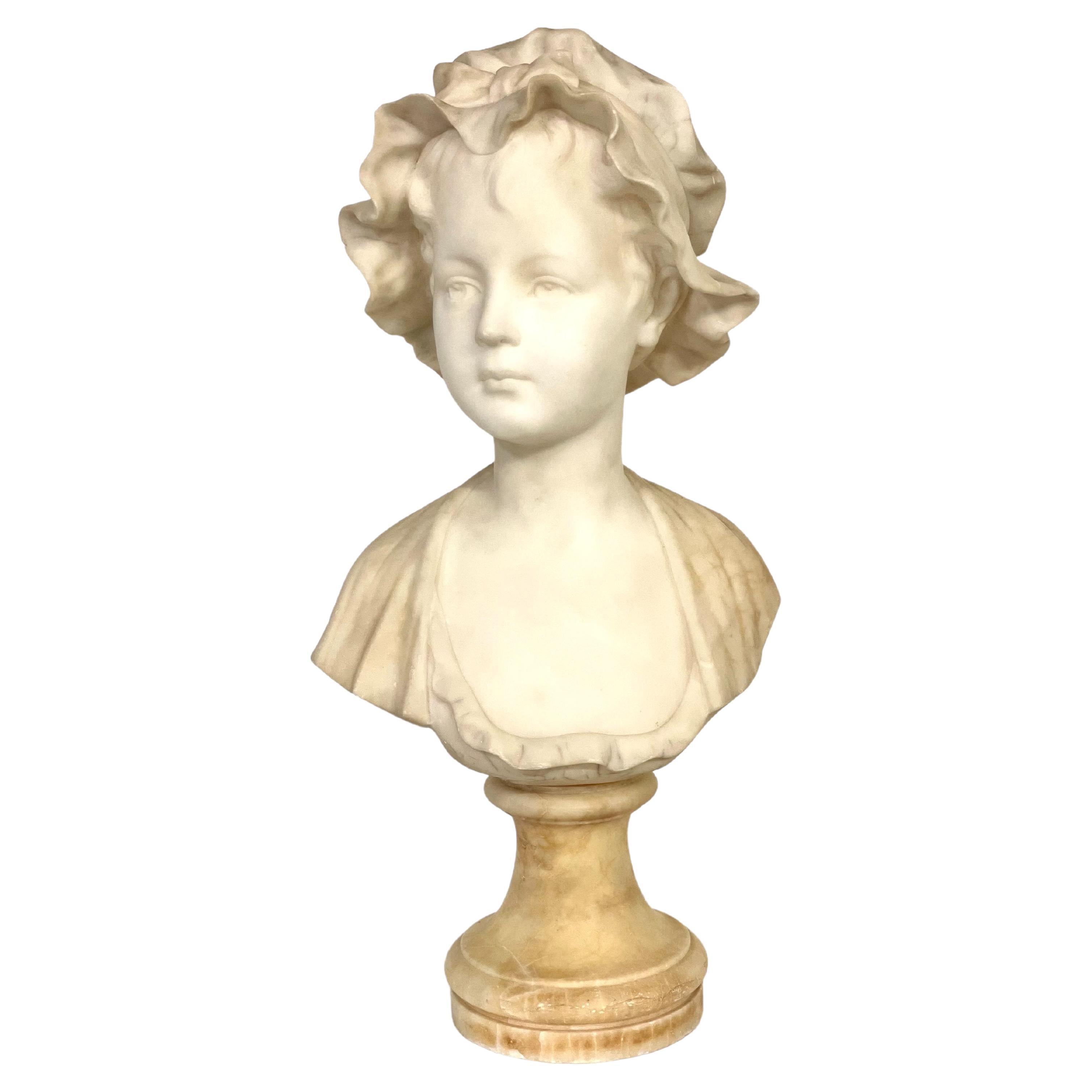 Französische Alabaster-Skulptur eines jungen Mädchens mit Bonnet aus dem 19. Jahrhundert