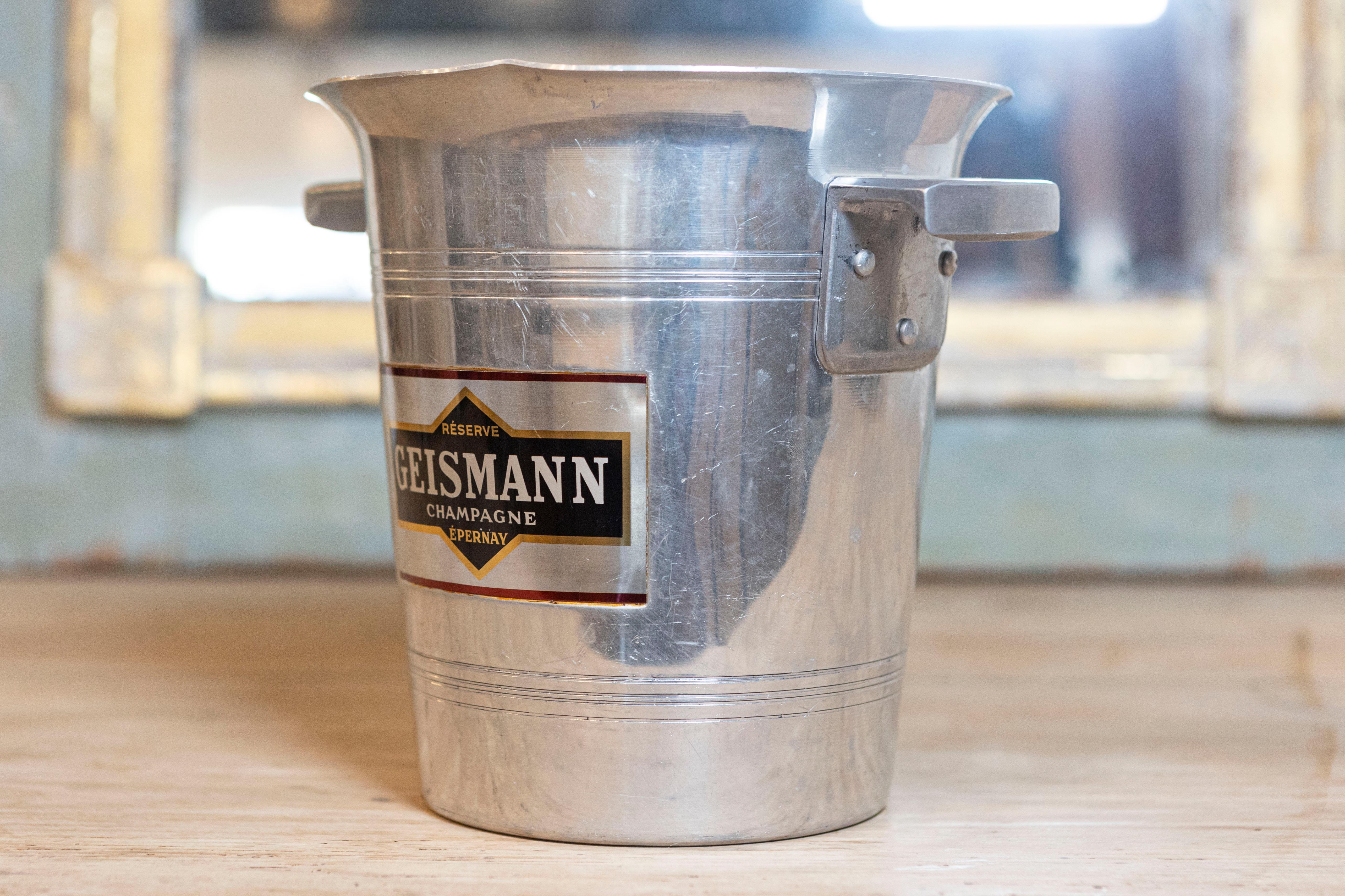 Secchio da champagne francese del XIX secolo in alluminio con etichetta Geismann Epernay In condizioni buone in vendita a Atlanta, GA