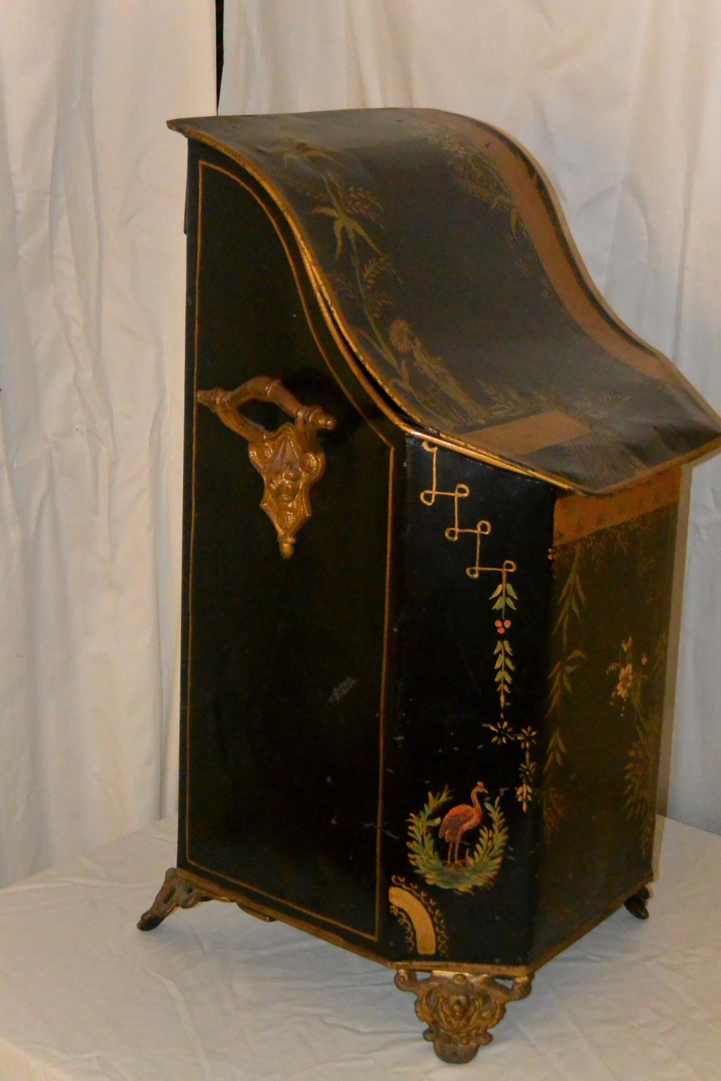 French 19th Century Art Nouveau Chinoiserie Decorated Tole Coal Hod and Liner For Sale 1