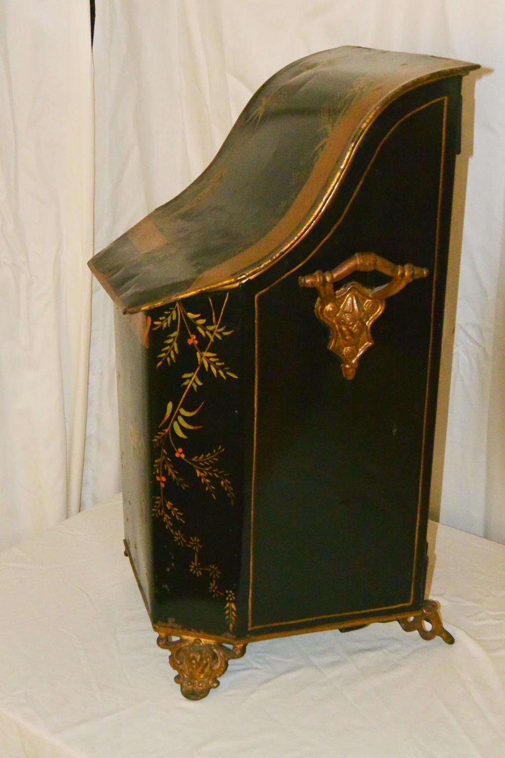French 19th Century Art Nouveau Chinoiserie Decorated Tole Coal Hod and Liner For Sale 2