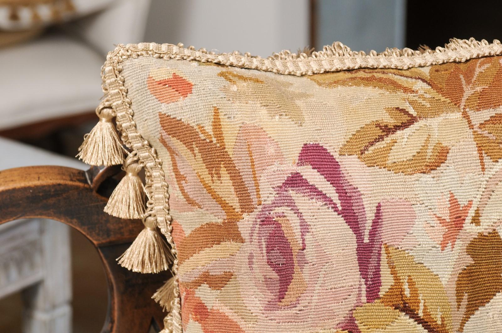 French 19th Century Aubusson Floral Tapestry Pillow with Petite Tassels In Good Condition For Sale In Atlanta, GA