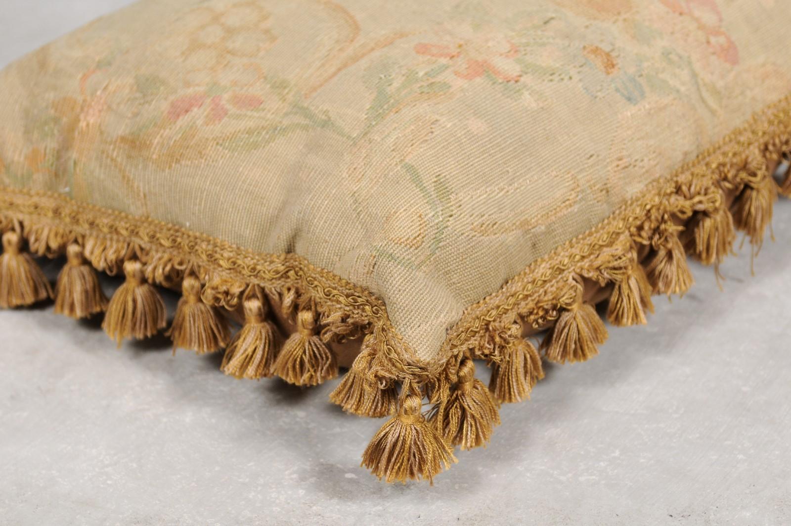 French 19th Century Aubusson Tapestry Pillow with Bouquet of Flowers and Tassels 5