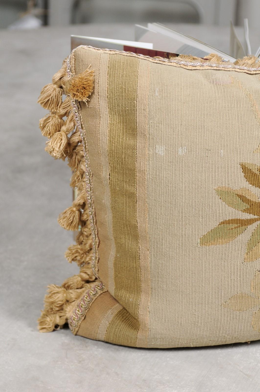 French 19th Century Aubusson Tapestry Pillow with Floral Decor and Tassels In Good Condition In Atlanta, GA