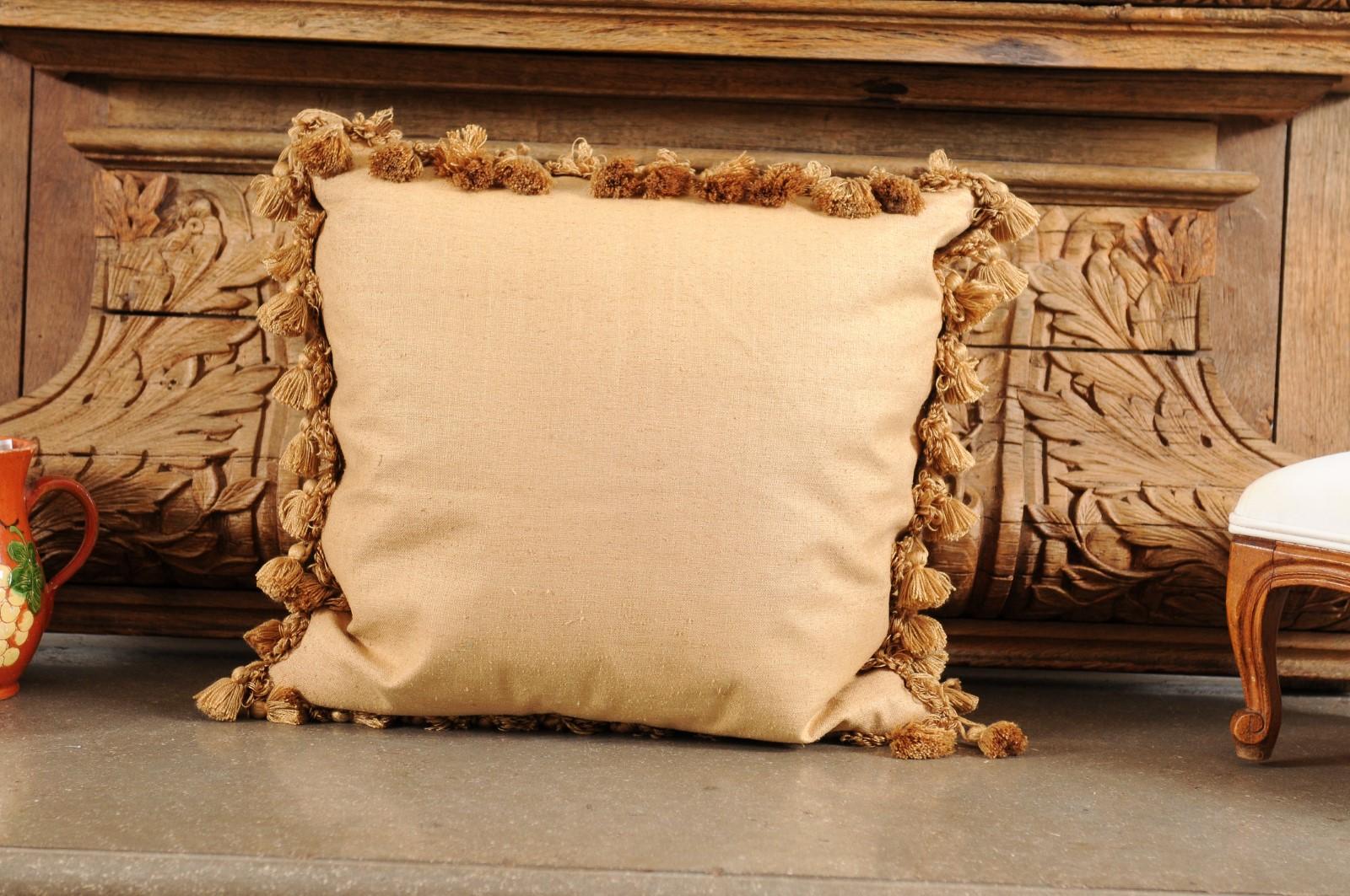 French 19th Century Aubusson Tapestry Pillow with Floral Decor and Tassels For Sale 2
