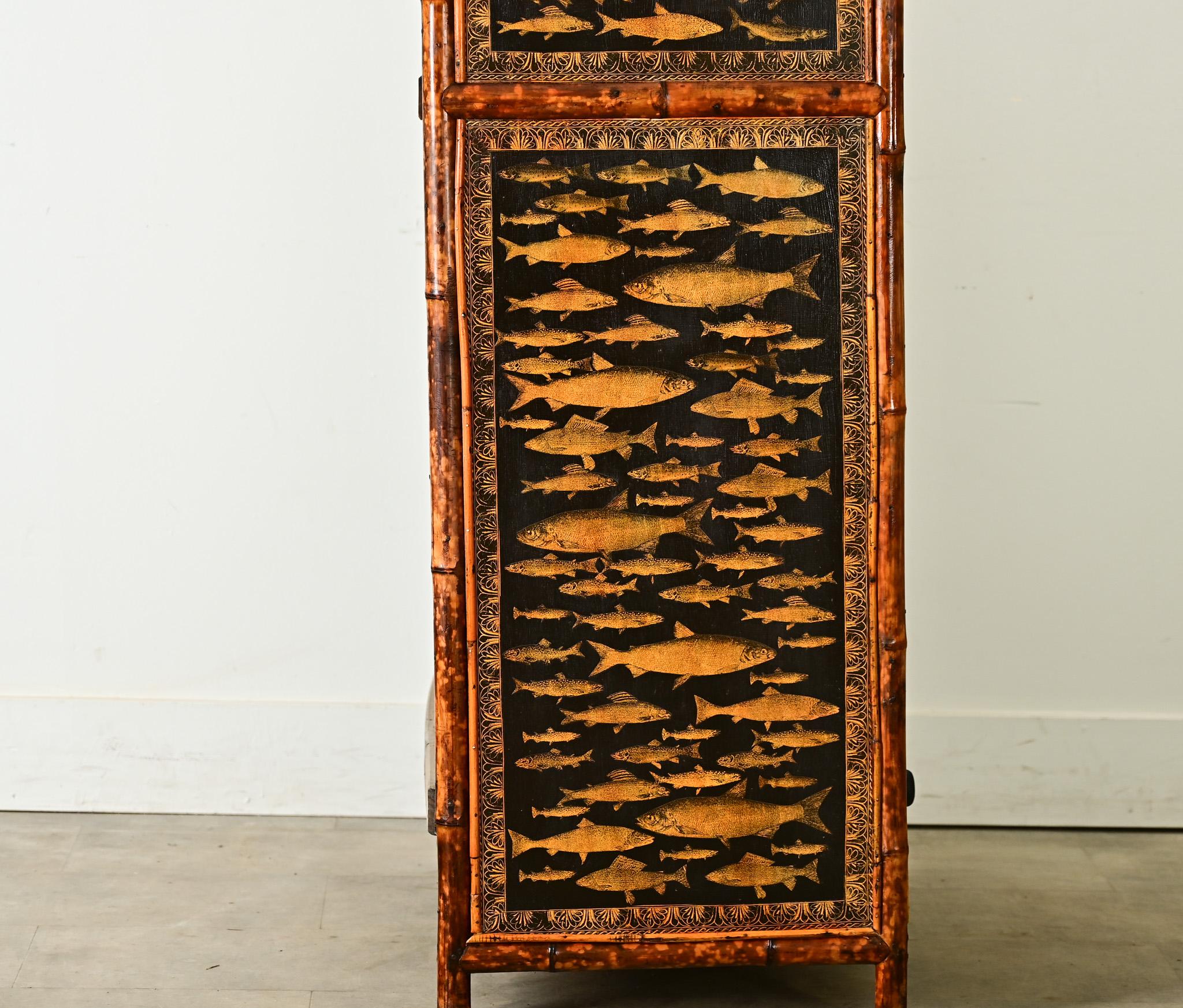 French 19th Century Bamboo & Decoupage Bookcase For Sale 5