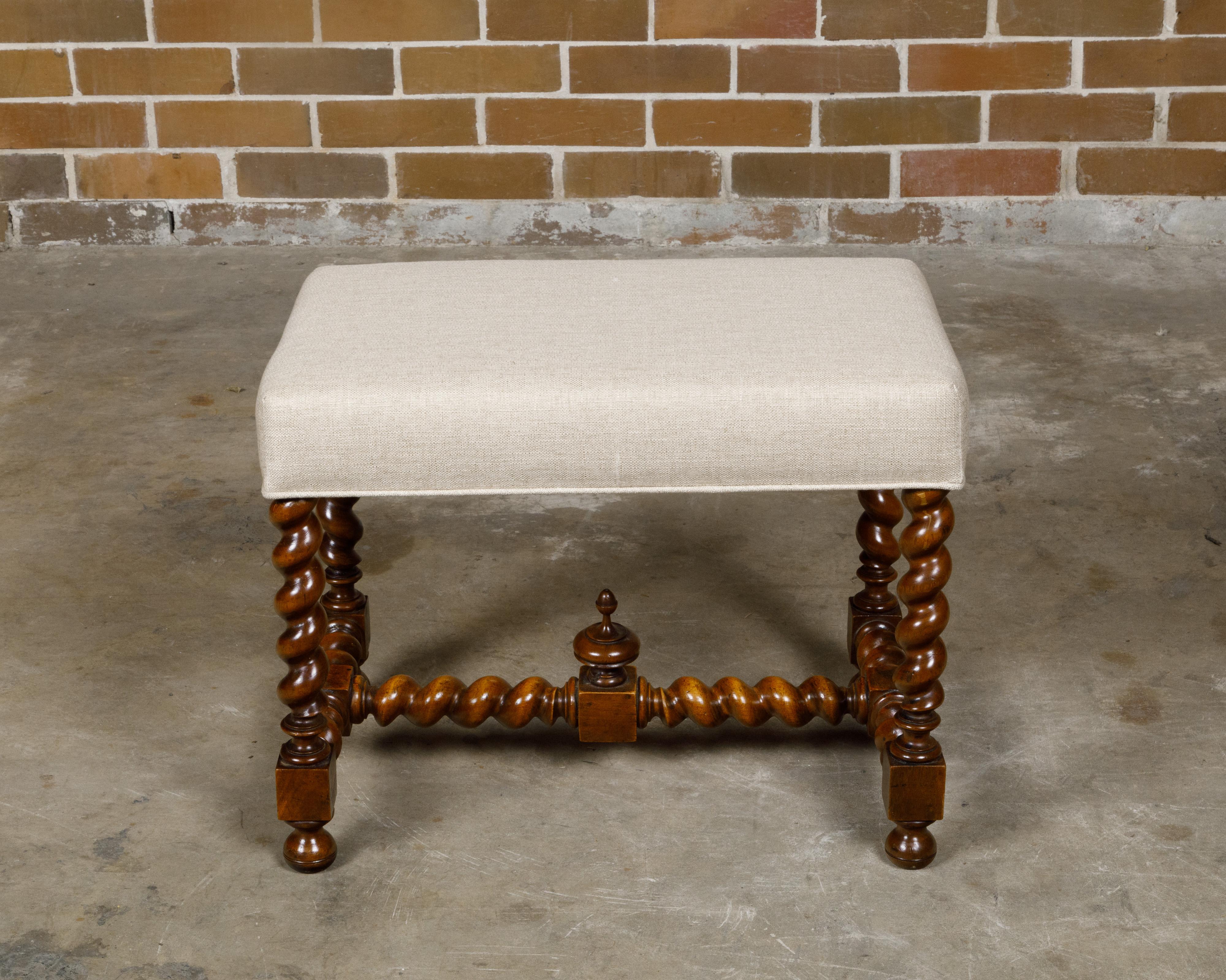 Sgabello francese del XIX secolo Barley Twist con pinna e tappezzeria in lino personalizzata in vendita 6