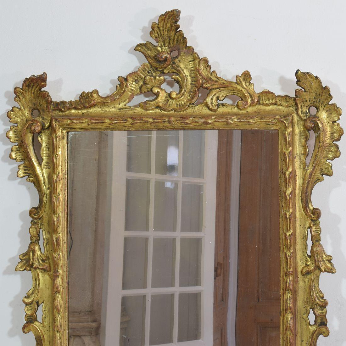 French, 19th Century Baroque Style Giltwood Mirror In Good Condition In Buisson, FR