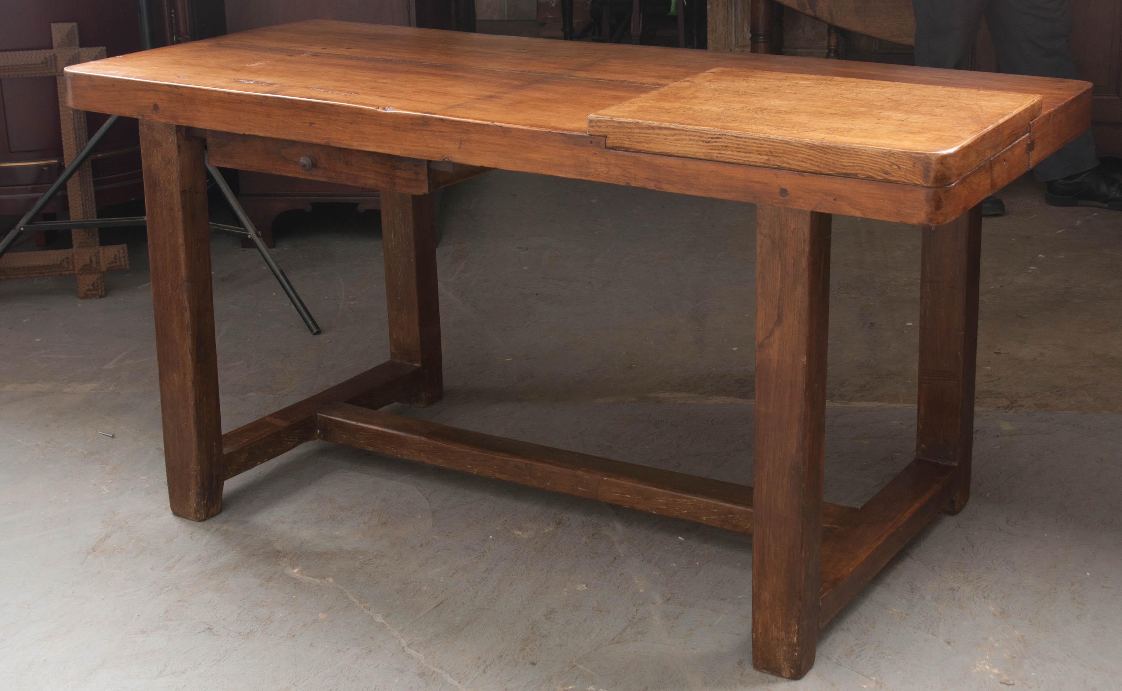 French 19th Century Beech and Oak Worktable from Burgundy 7