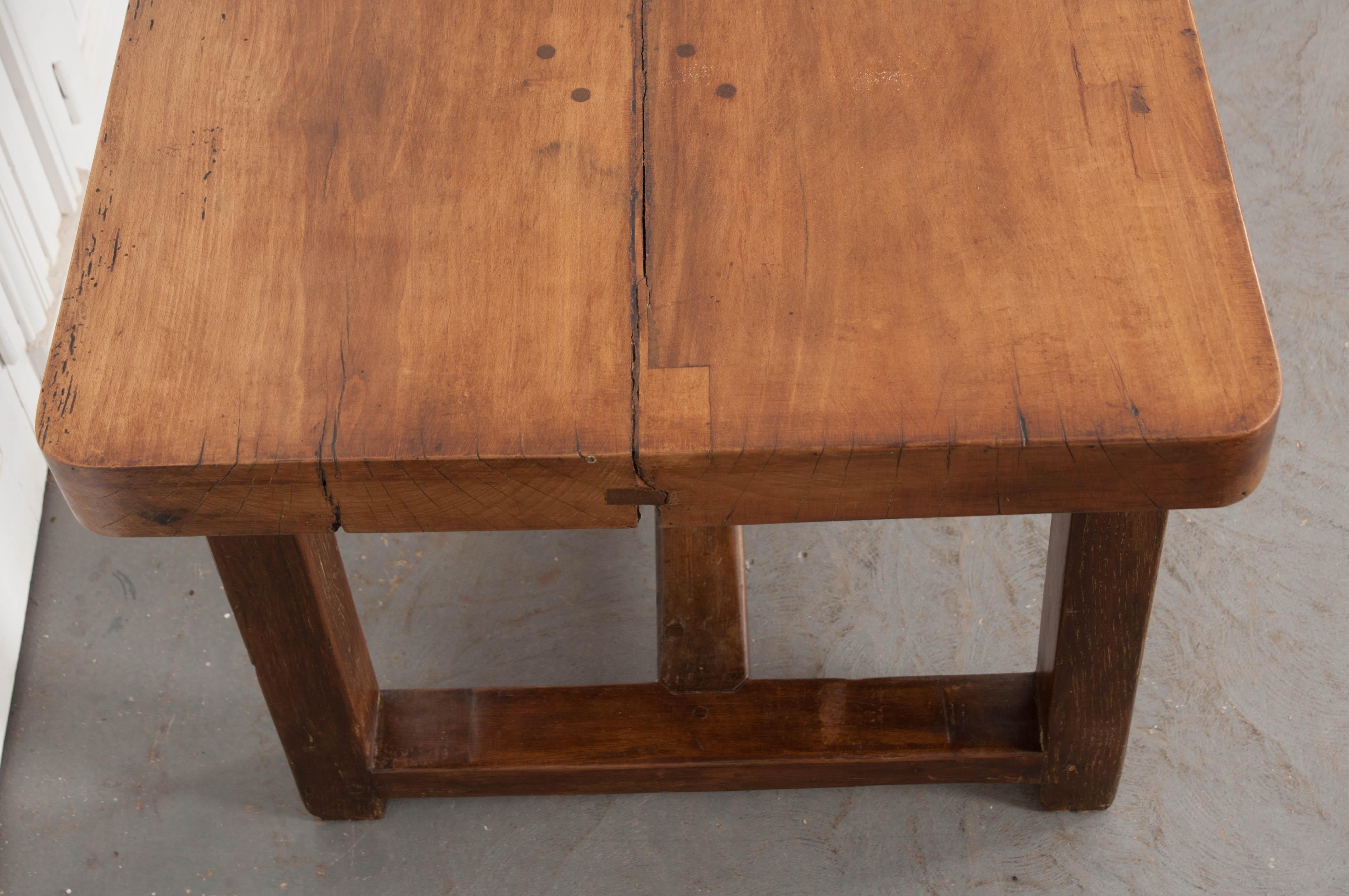 French 19th Century Beech and Oak Worktable from Burgundy In Good Condition In Baton Rouge, LA