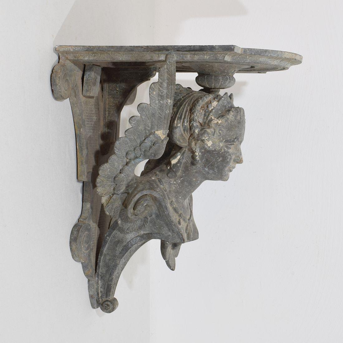 French 19th Century  Belle Epoque Cast Zinc Alloy Wall Console/Pedestal In Good Condition For Sale In Buisson, FR